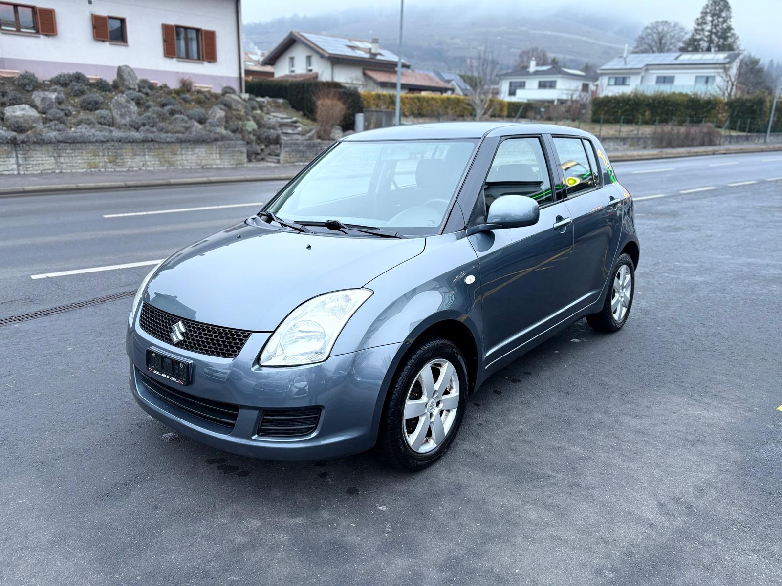 SUZUKI Swift 1.3i 16V GL 4x4-image-0