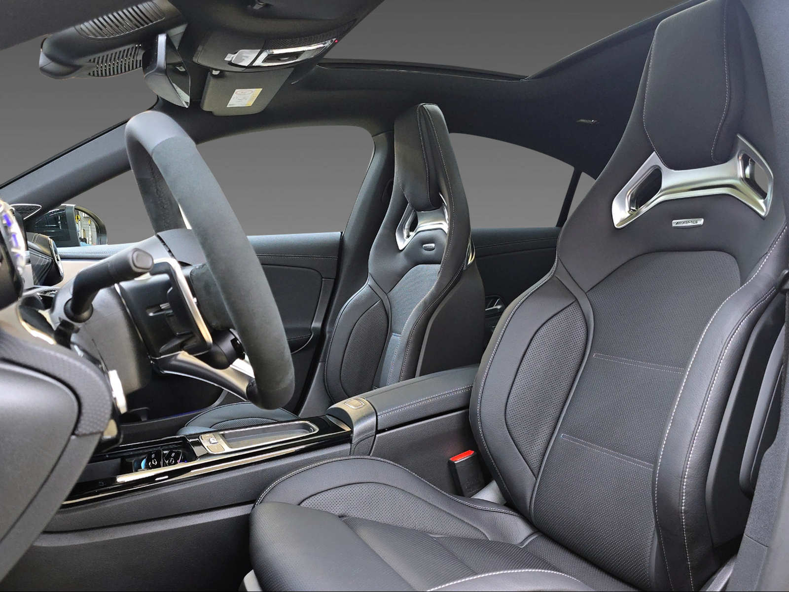 MERCEDES-BENZ CLA 35 4Matic-image-8