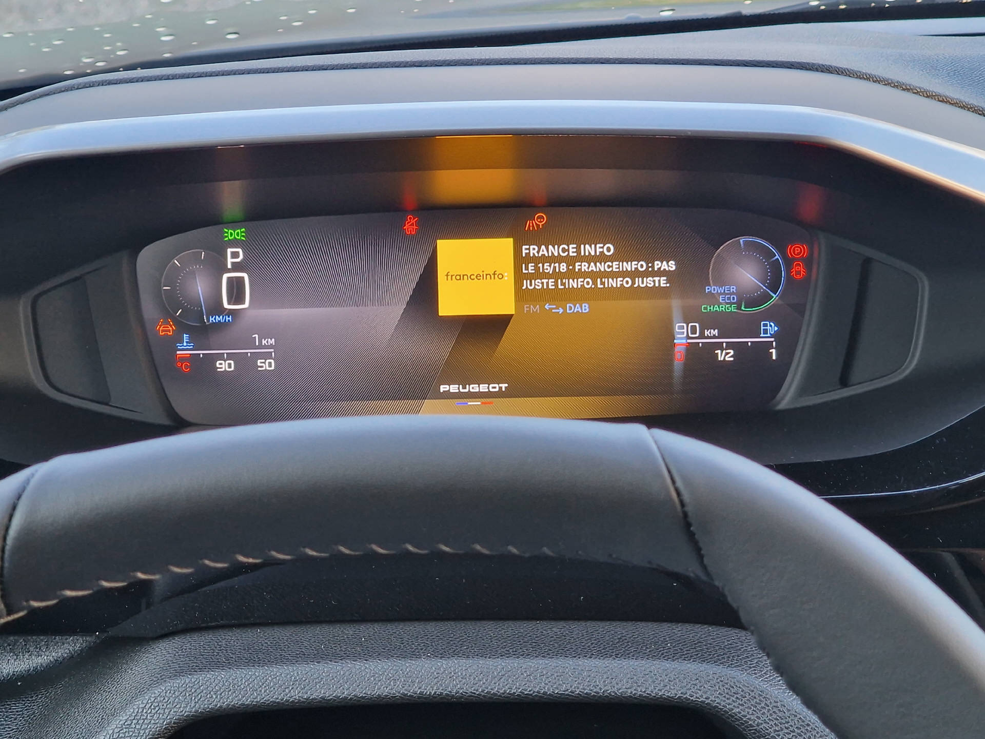 PEUGEOT 308 SW 1.2 Hybrid Allure-image-12