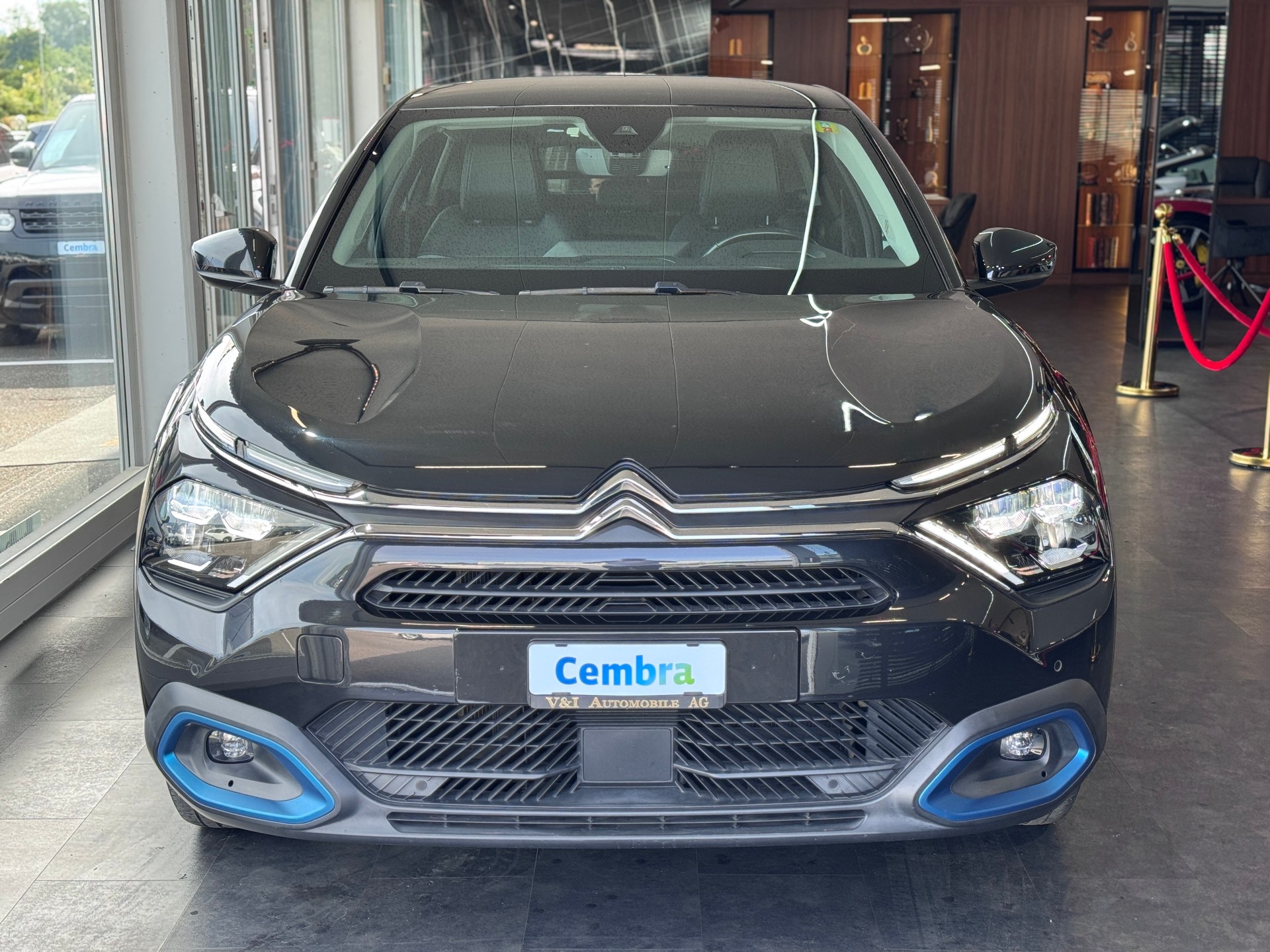 CITROEN C4 Electric Shine-image-1