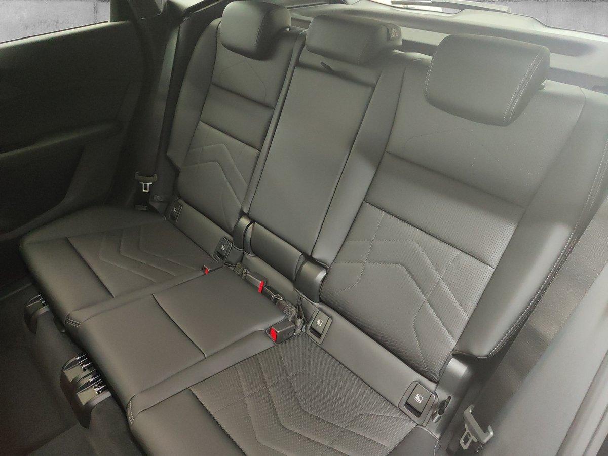 BMW 223d xDrive Active Tourer-image-19