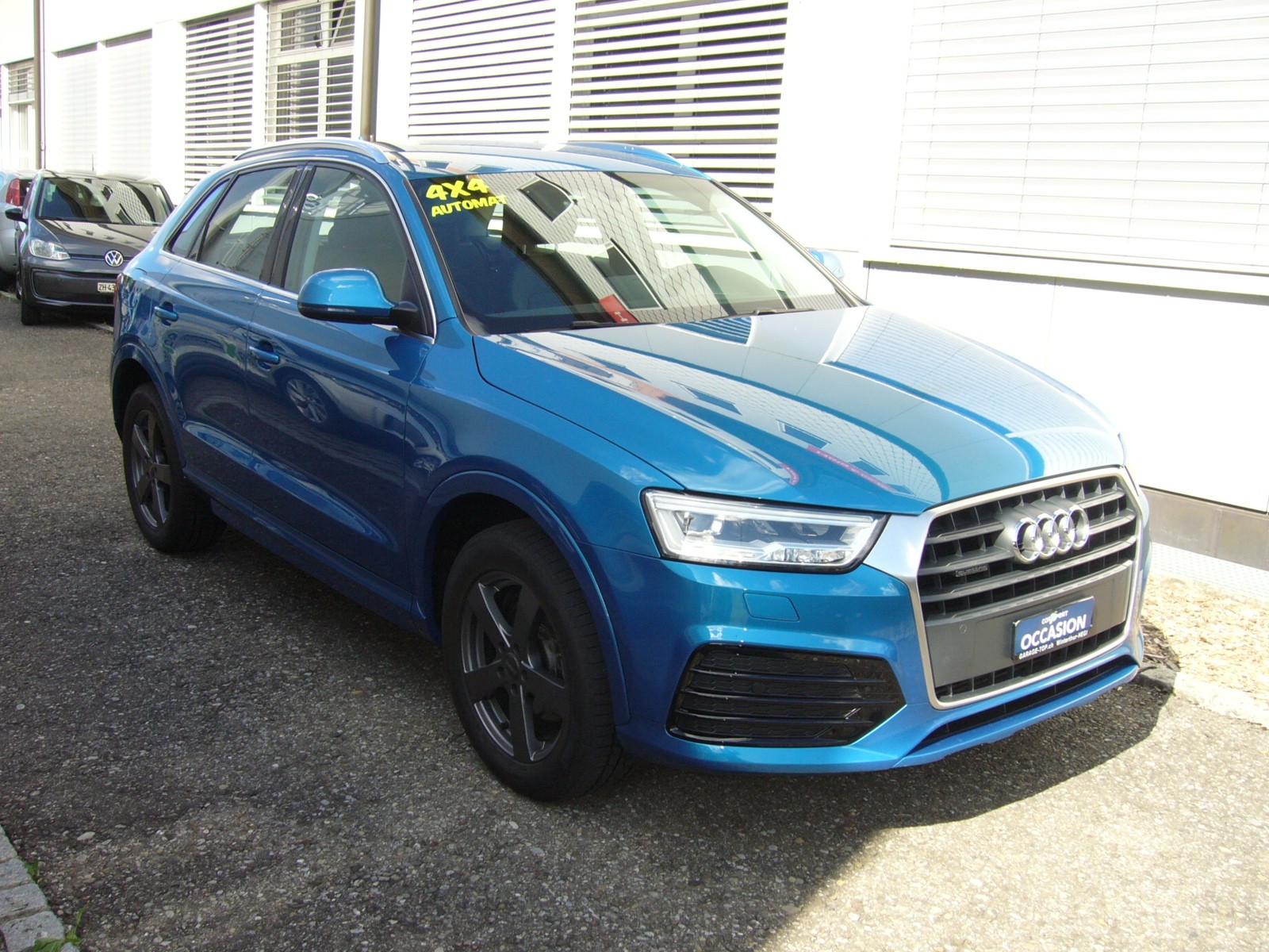AUDI Q3 2.0 TFSI sport quattro S-tronic 180 PS-showroom-element-1