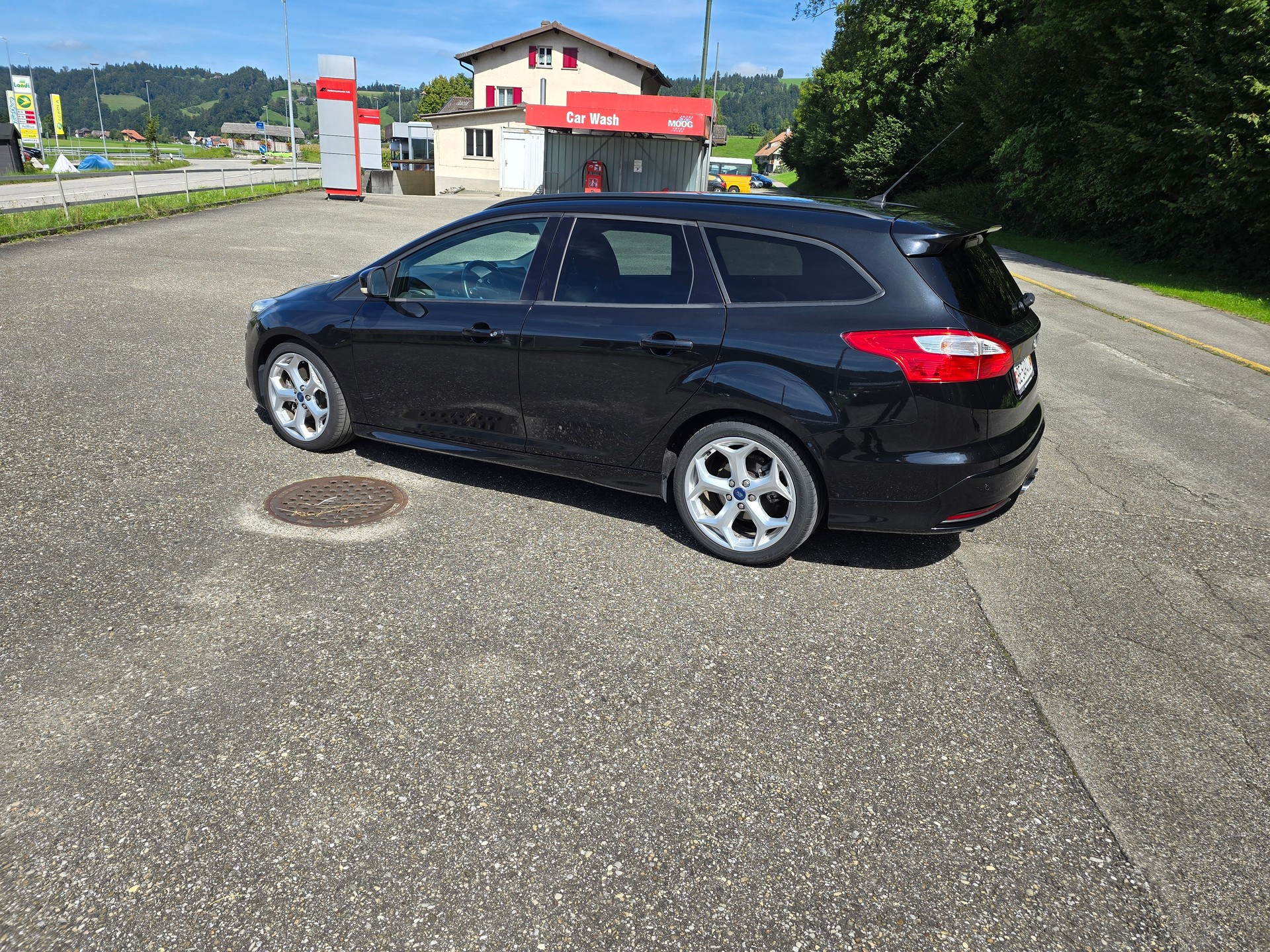 FORD Focus 2.0 SCTi ST-1-image-1