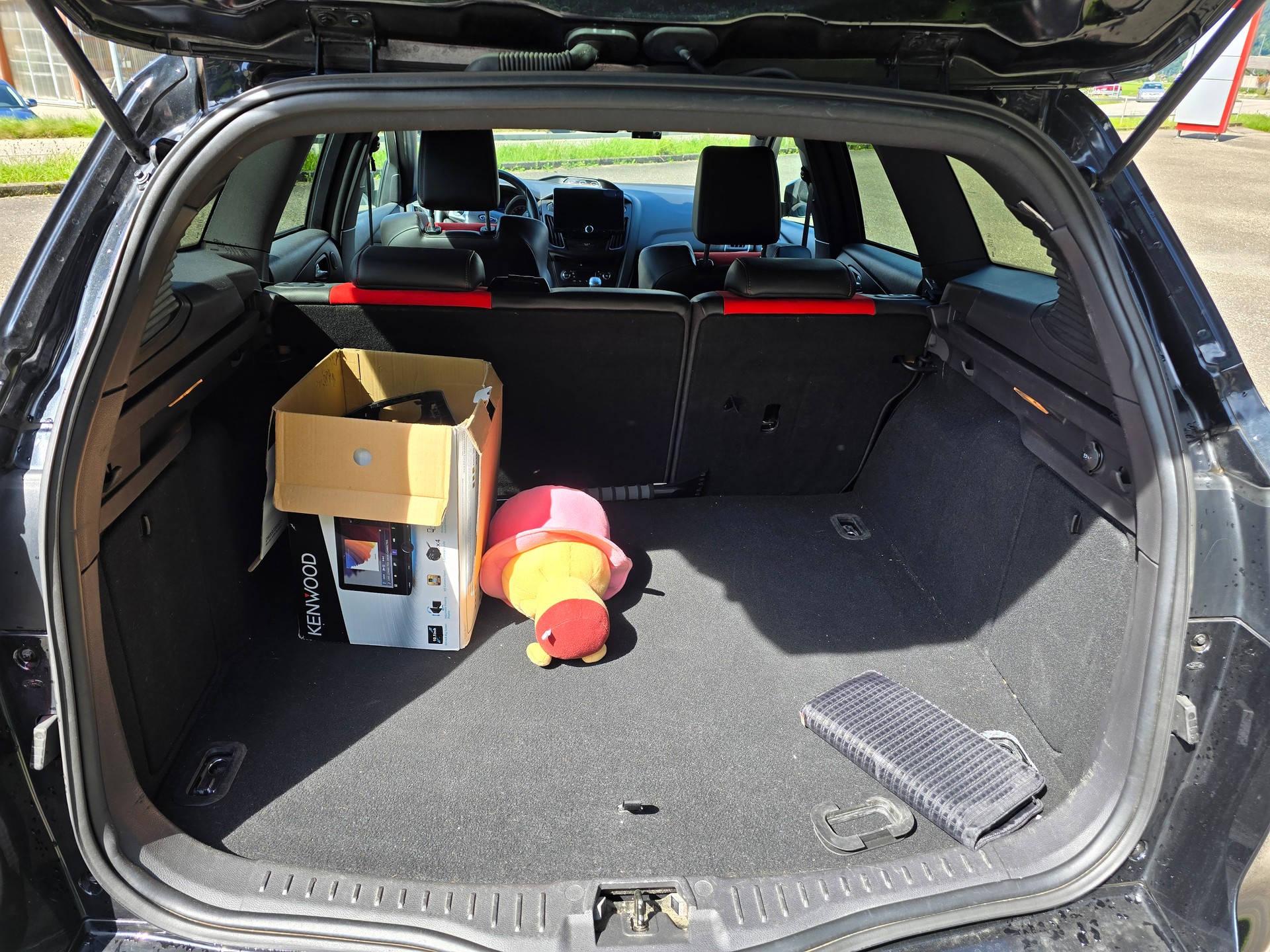 FORD Focus 2.0 SCTi ST-1-image-8