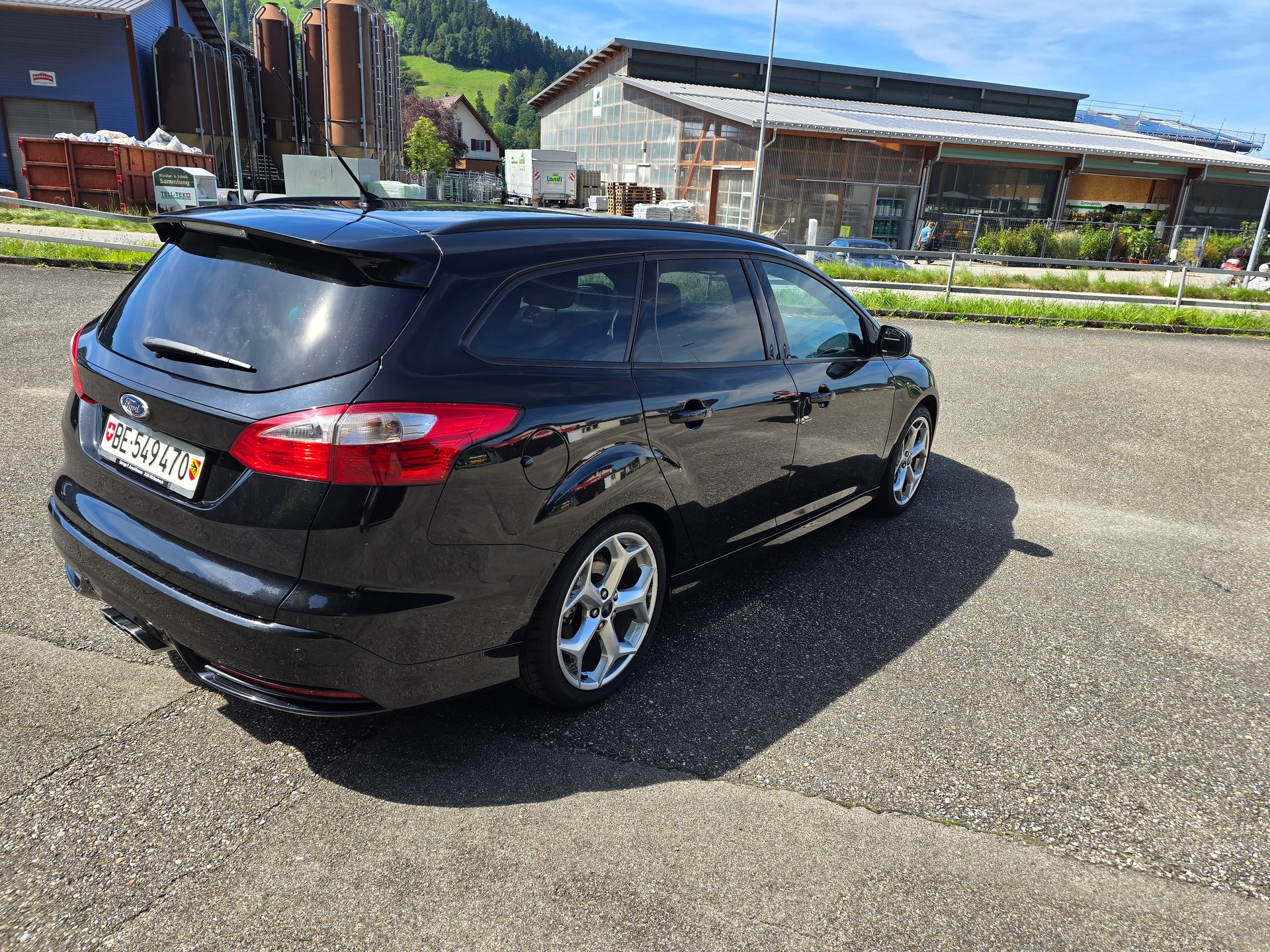 FORD Focus 2.0 SCTi ST-1-image-2