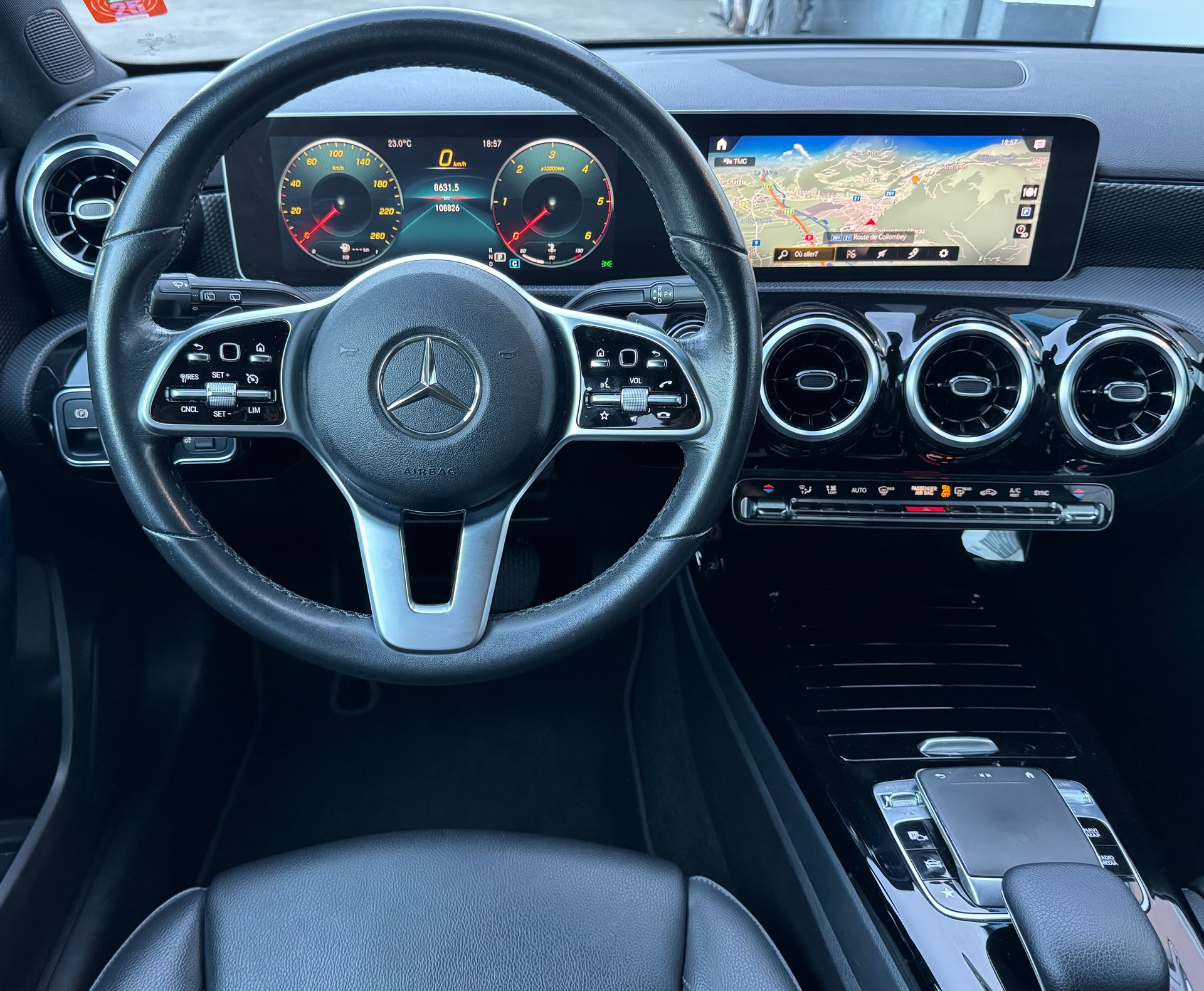 MERCEDES-BENZ A 180 d Progressive-image-9