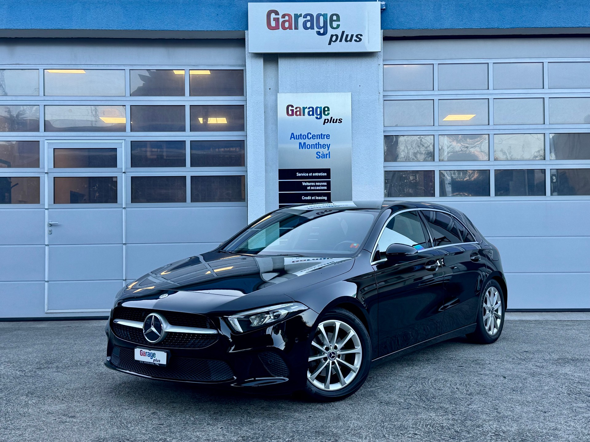 MERCEDES-BENZ A 180 d Progressive-image-0