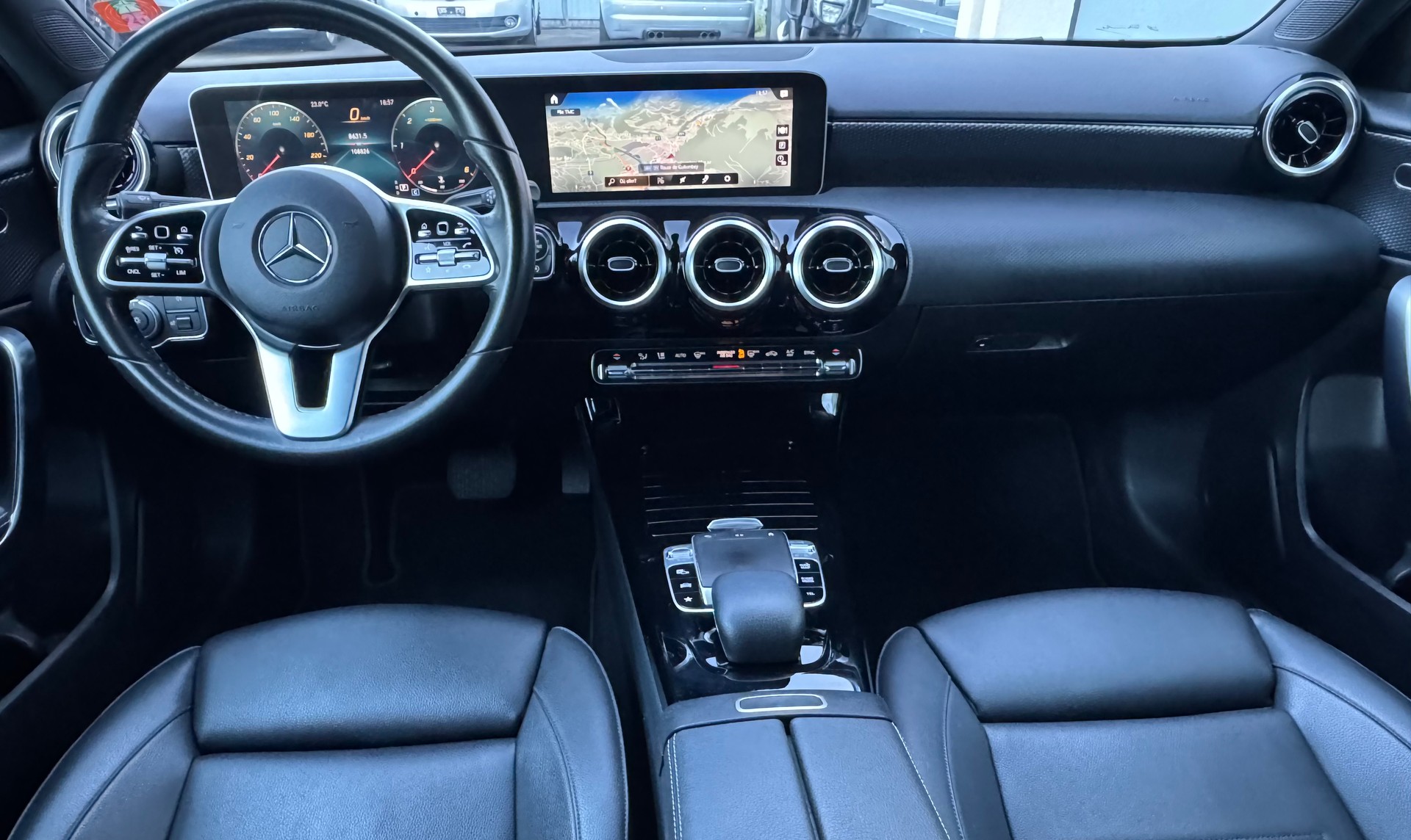 MERCEDES-BENZ A 180 d Progressive-image-8