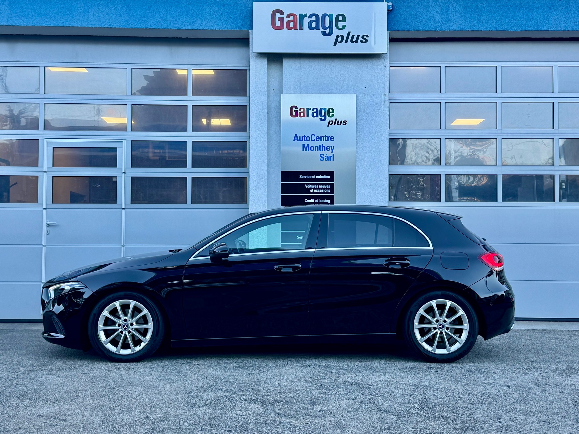 MERCEDES-BENZ A 180 d Progressive-image-4