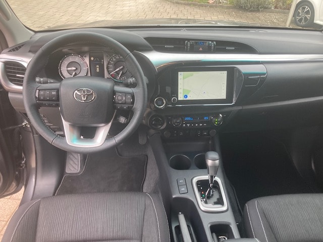 TOYOTA Hilux 2.4d Style Double Cab 4x4 A-image-9