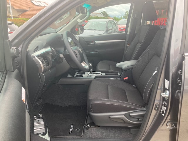 TOYOTA Hilux 2.4d Style Double Cab 4x4 A-image-8