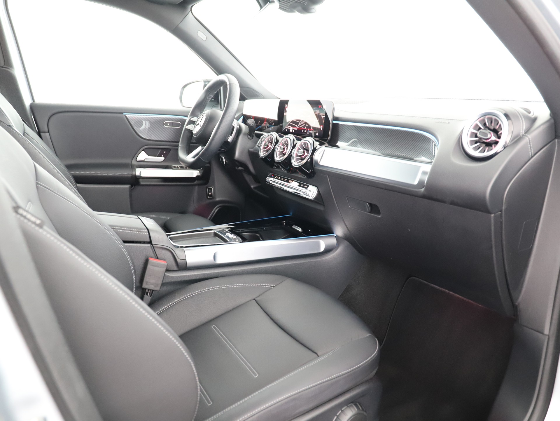 MERCEDES-BENZ GLB 250 4Matic 8G-Tronic-image-11