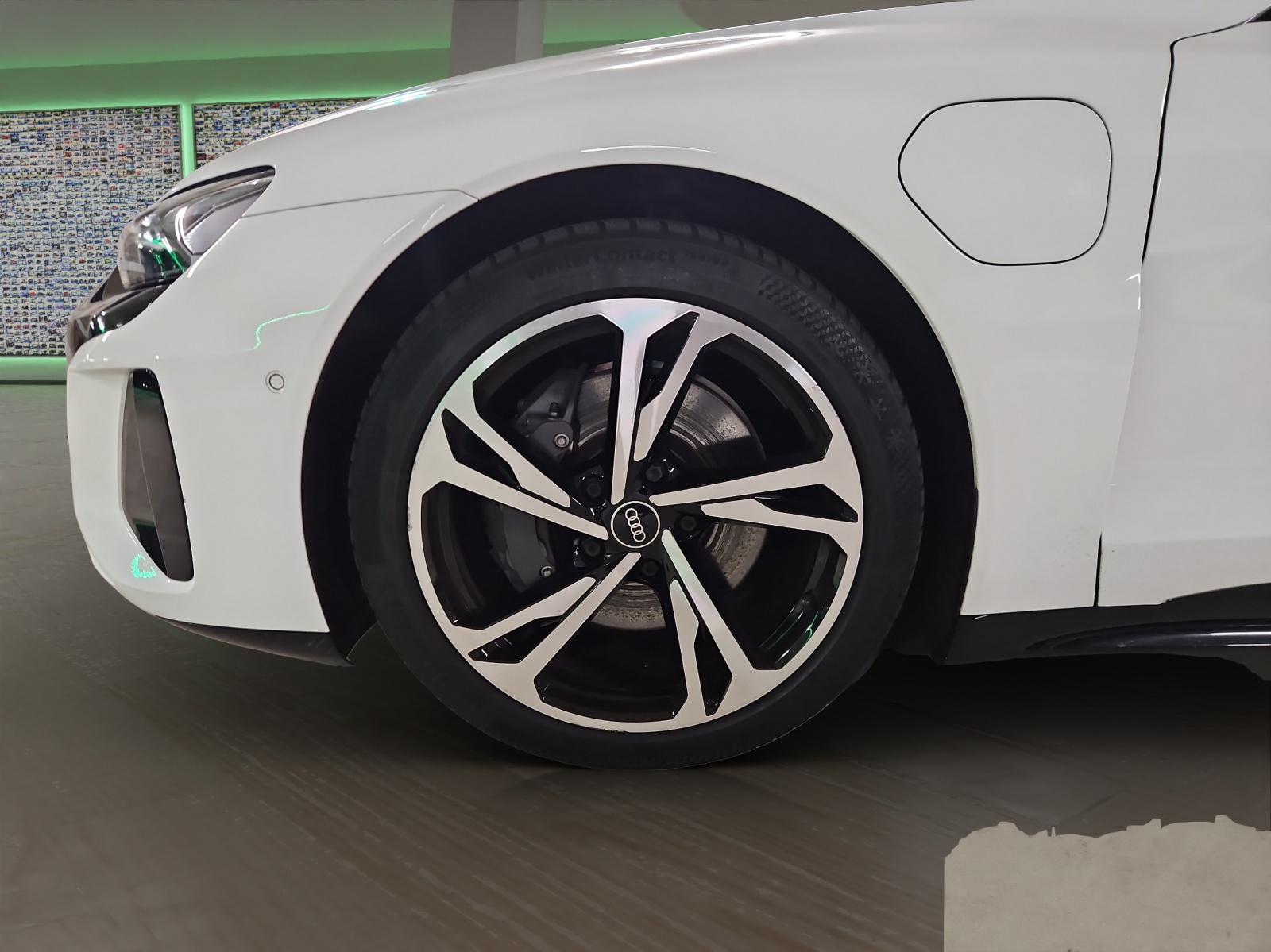 AUDI e-tron GT quattro-image-5
