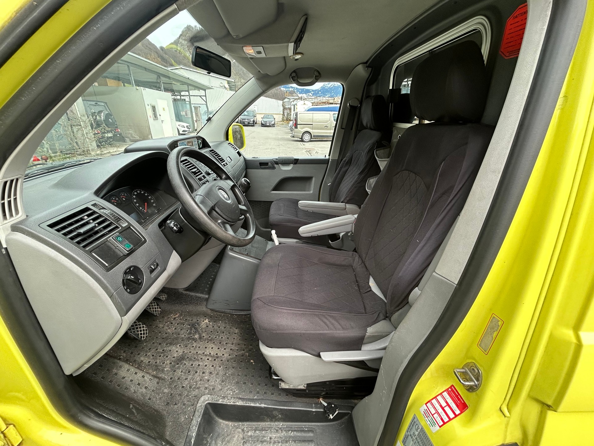 VW T5 2.5 TDI PD 4MOTION-image-11