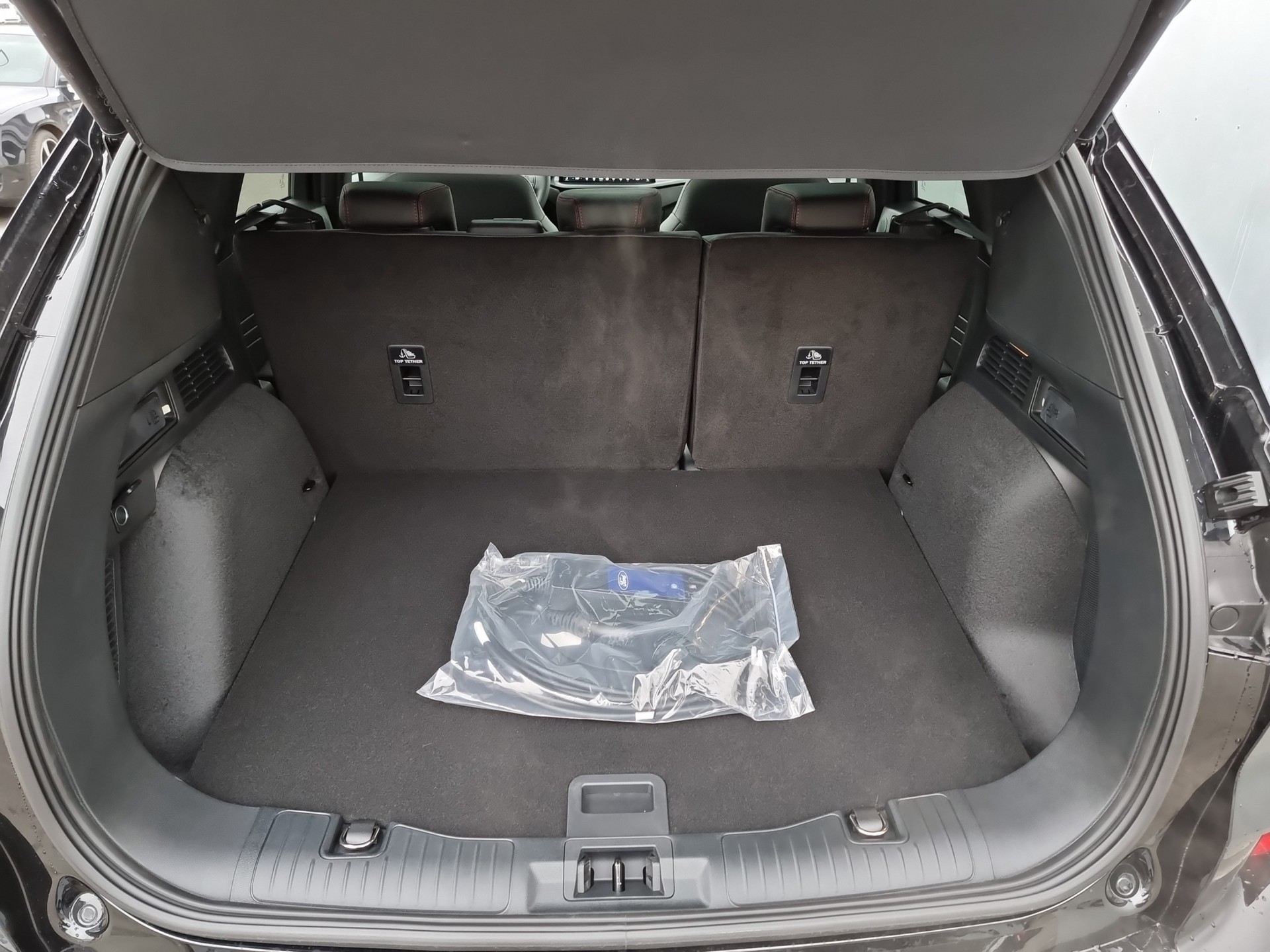 FORD Kuga 2.5 Plug-in Hybrid ST-Line X-image-15