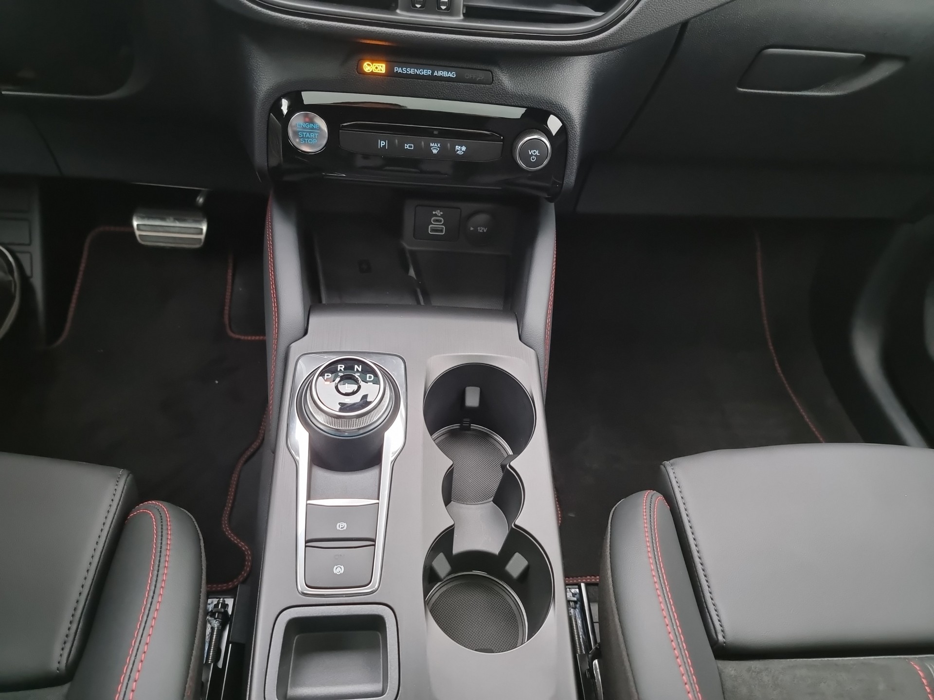 FORD Kuga 2.5 Plug-in Hybrid ST-Line X-image-8