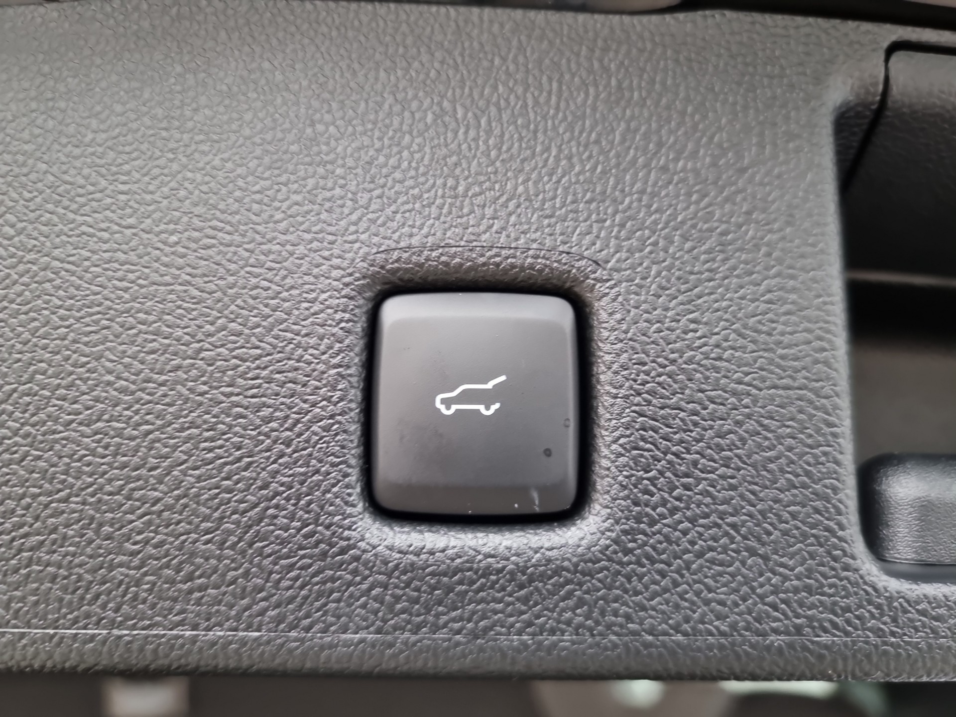 FORD Kuga 2.5 Plug-in Hybrid ST-Line X-image-14