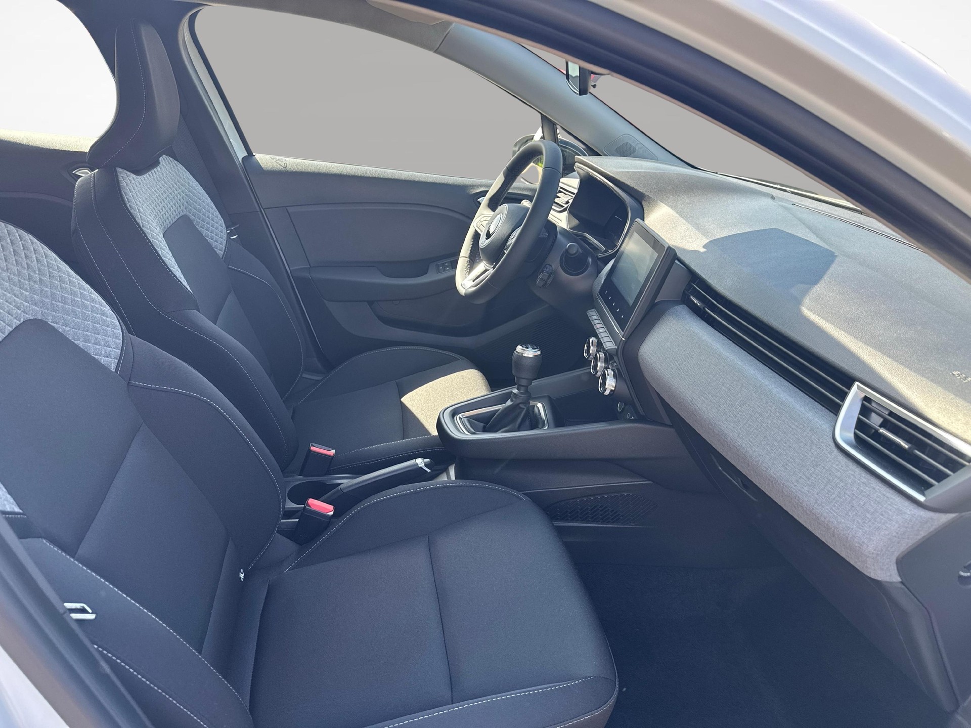 MITSUBISHI Colt 1.0 Invite-image-21