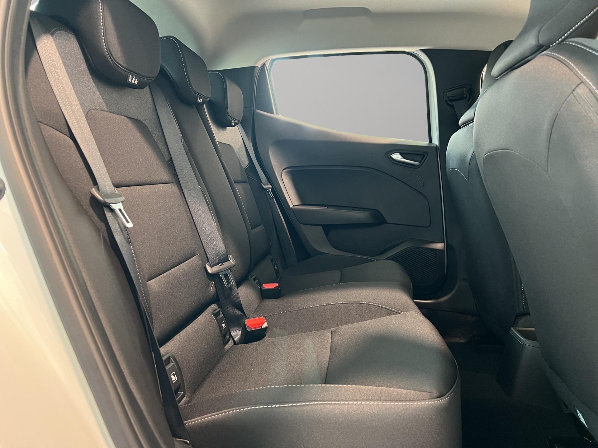 MITSUBISHI Colt 1.0 Invite-image-8