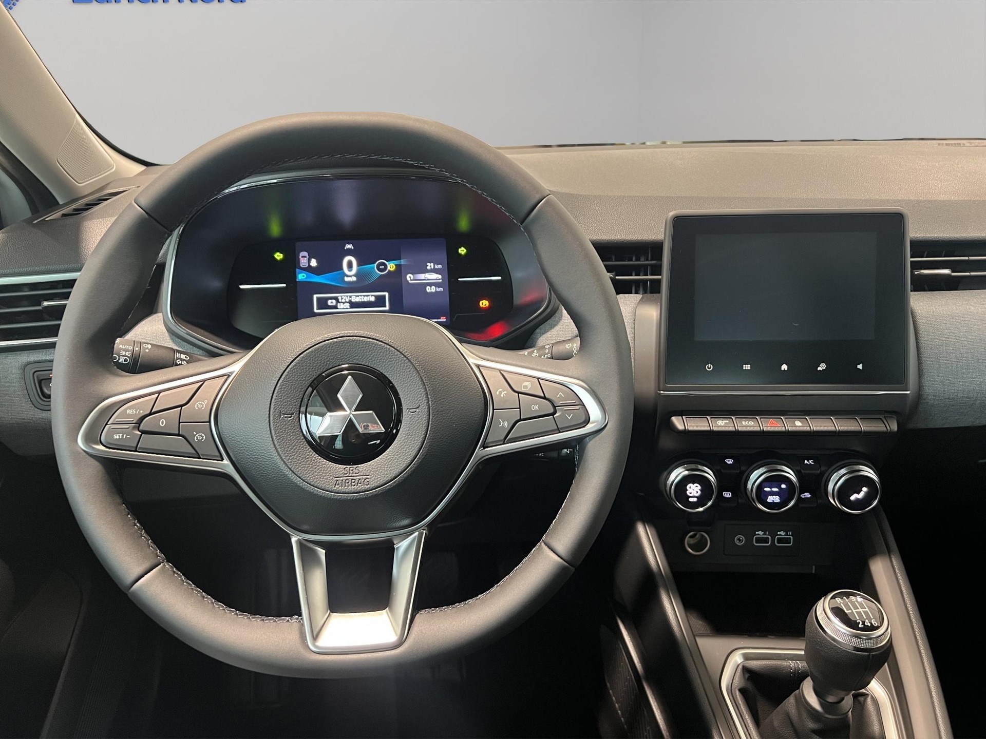 MITSUBISHI Colt 1.0 Invite-image-11