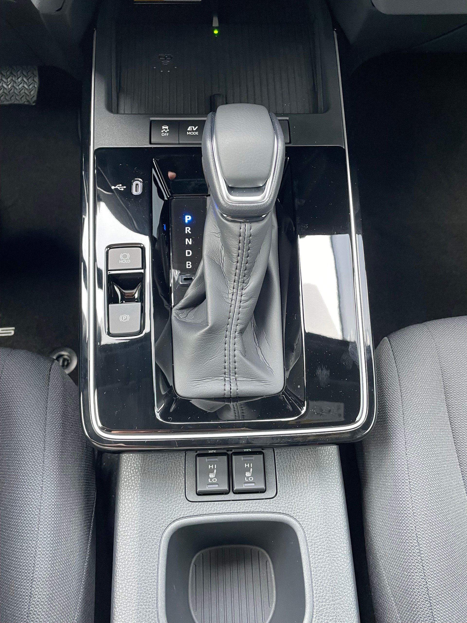 TOYOTA Corolla Cross 1.8 Trend e-CVT-image-19