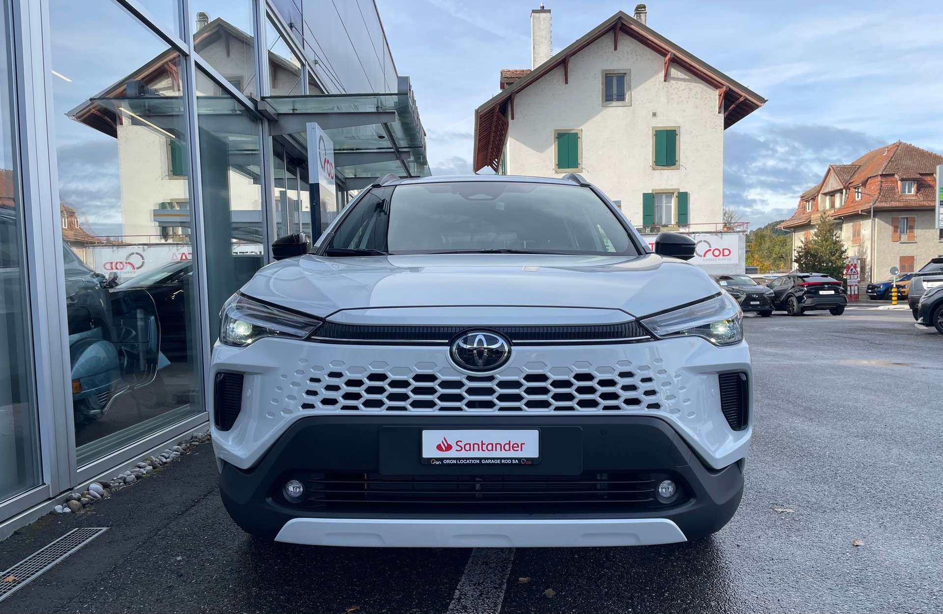 TOYOTA Corolla Cross 1.8 Trend e-CVT-image-1