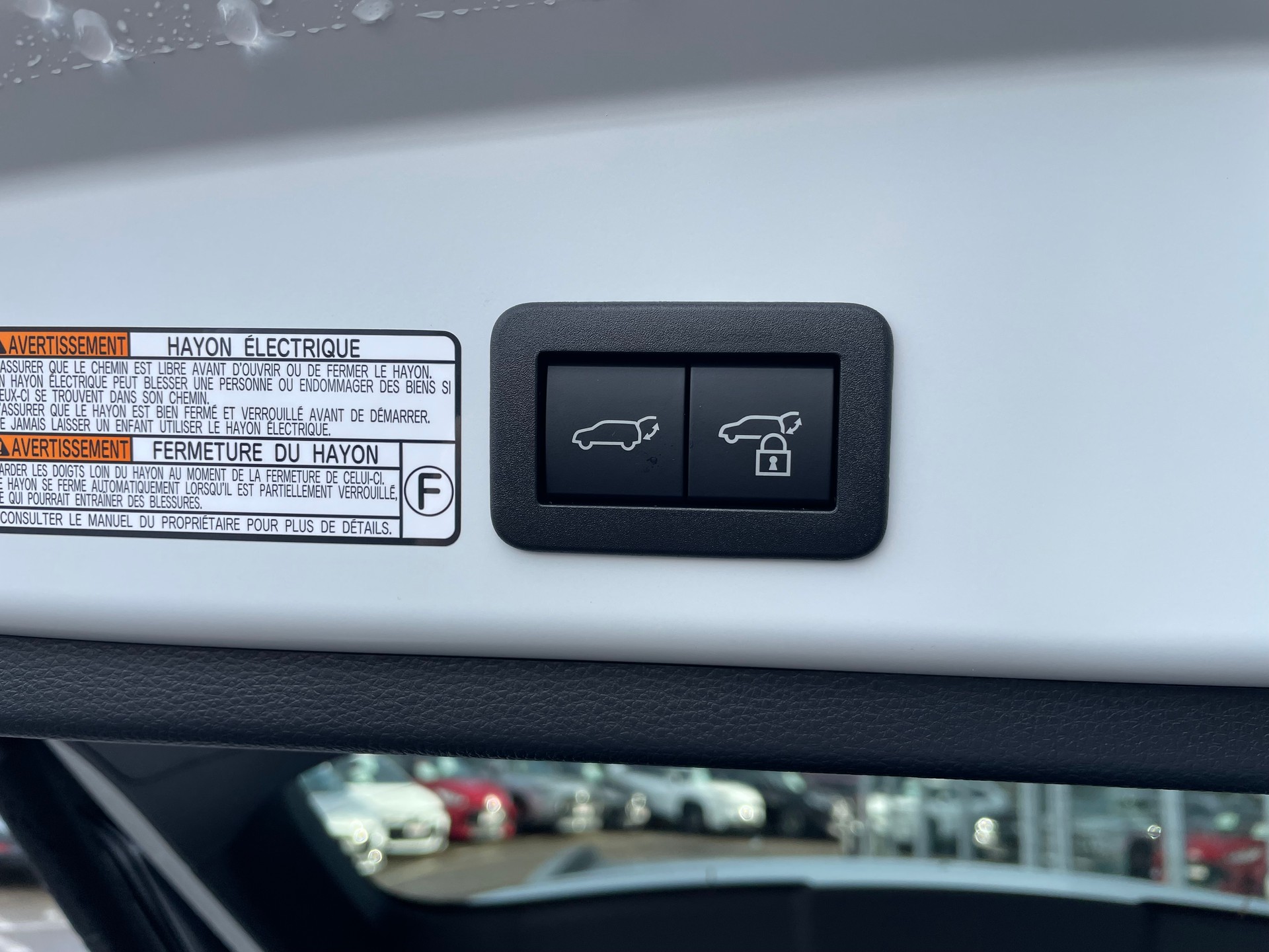 TOYOTA Corolla Cross 1.8 Trend e-CVT-image-10