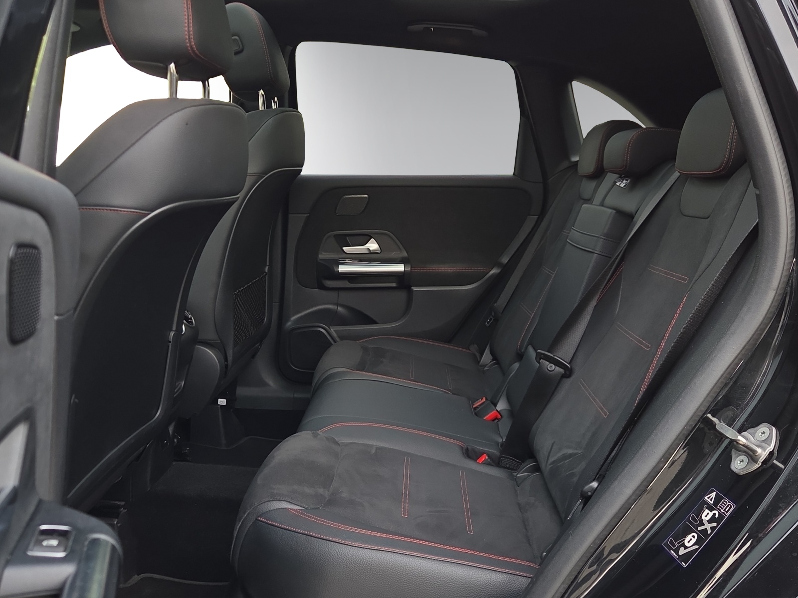 Image MERCEDES-BENZ B-200 B 200 4M AMG Line