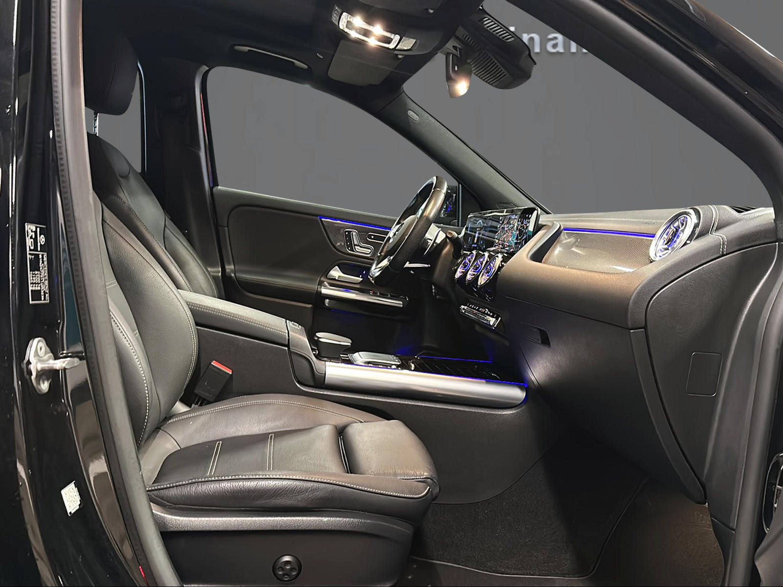 MERCEDES-BENZ GLA 35 AMG 4Matic 8G-Speedshift DCT-image-10
