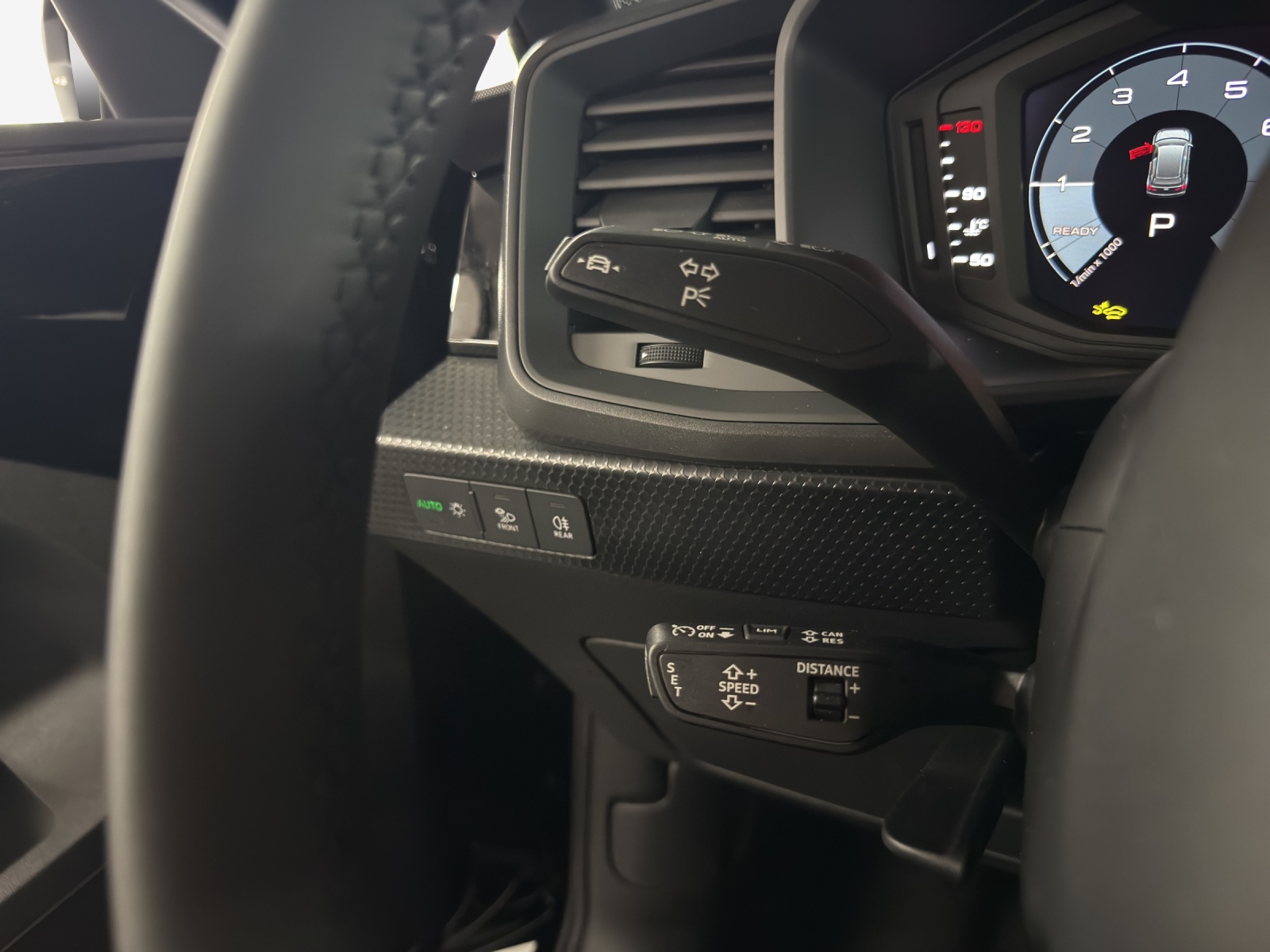 AUDI A1 Sportback 30 TFSI Attraction S-tronic-image-14