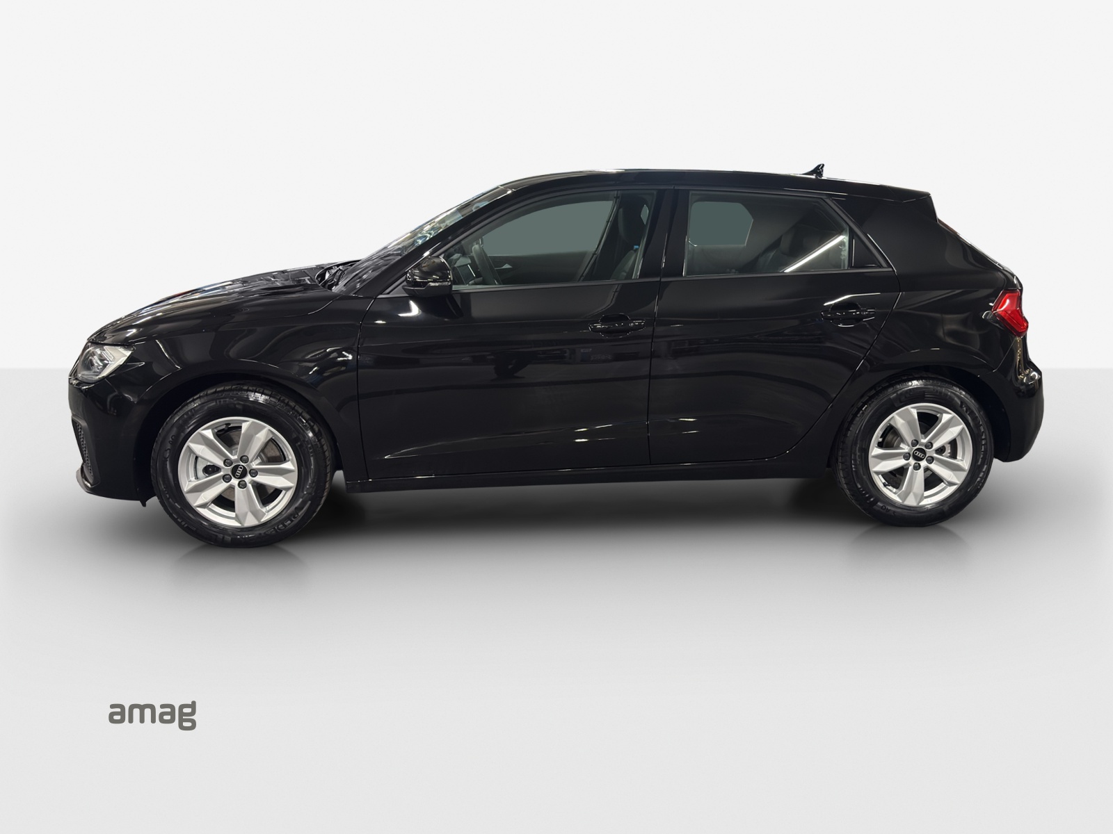 AUDI A1 Sportback 30 TFSI Attraction S-tronic-image-1