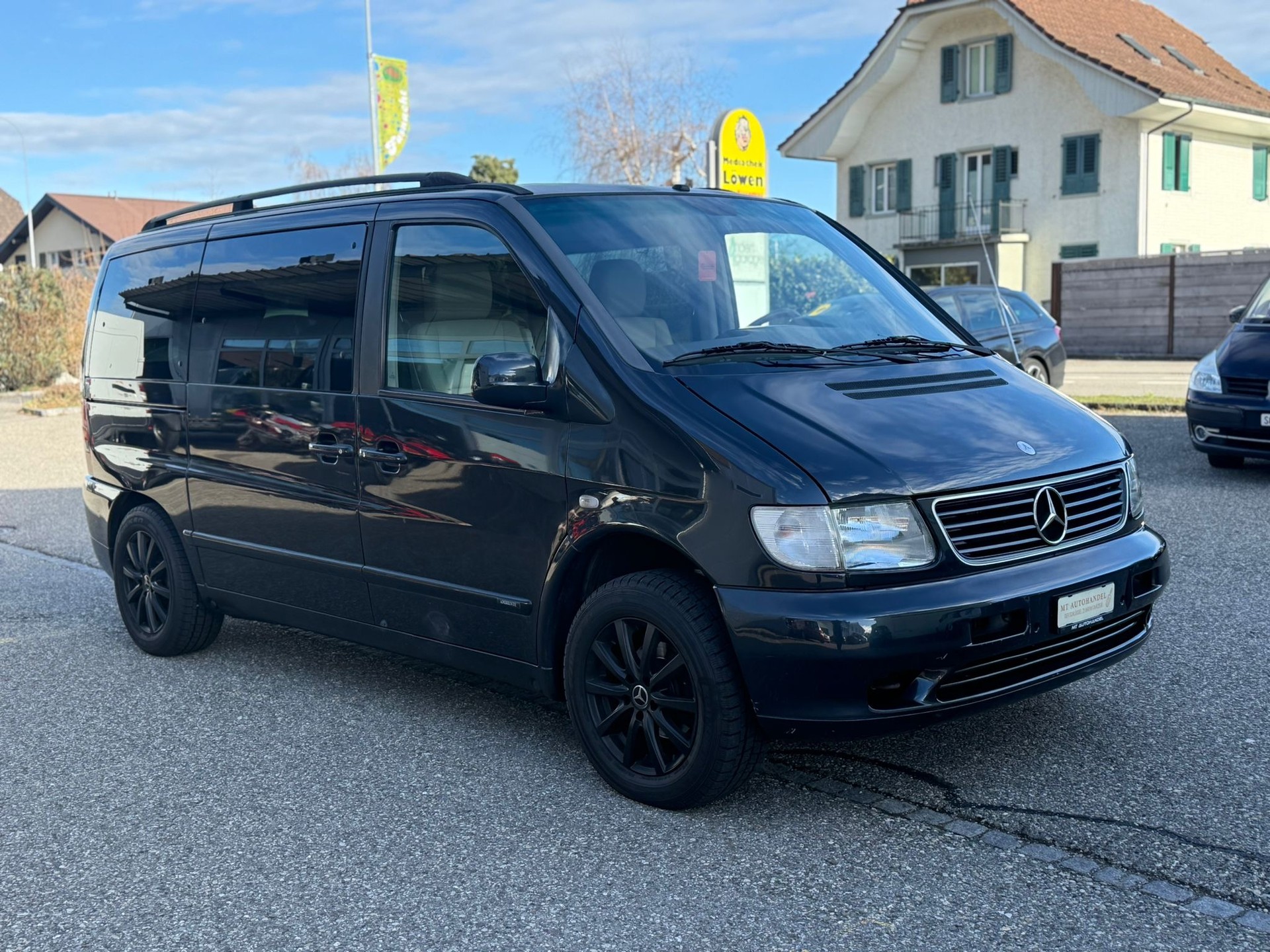 MERCEDES-BENZ V 220 CDI Ambiente-image-2