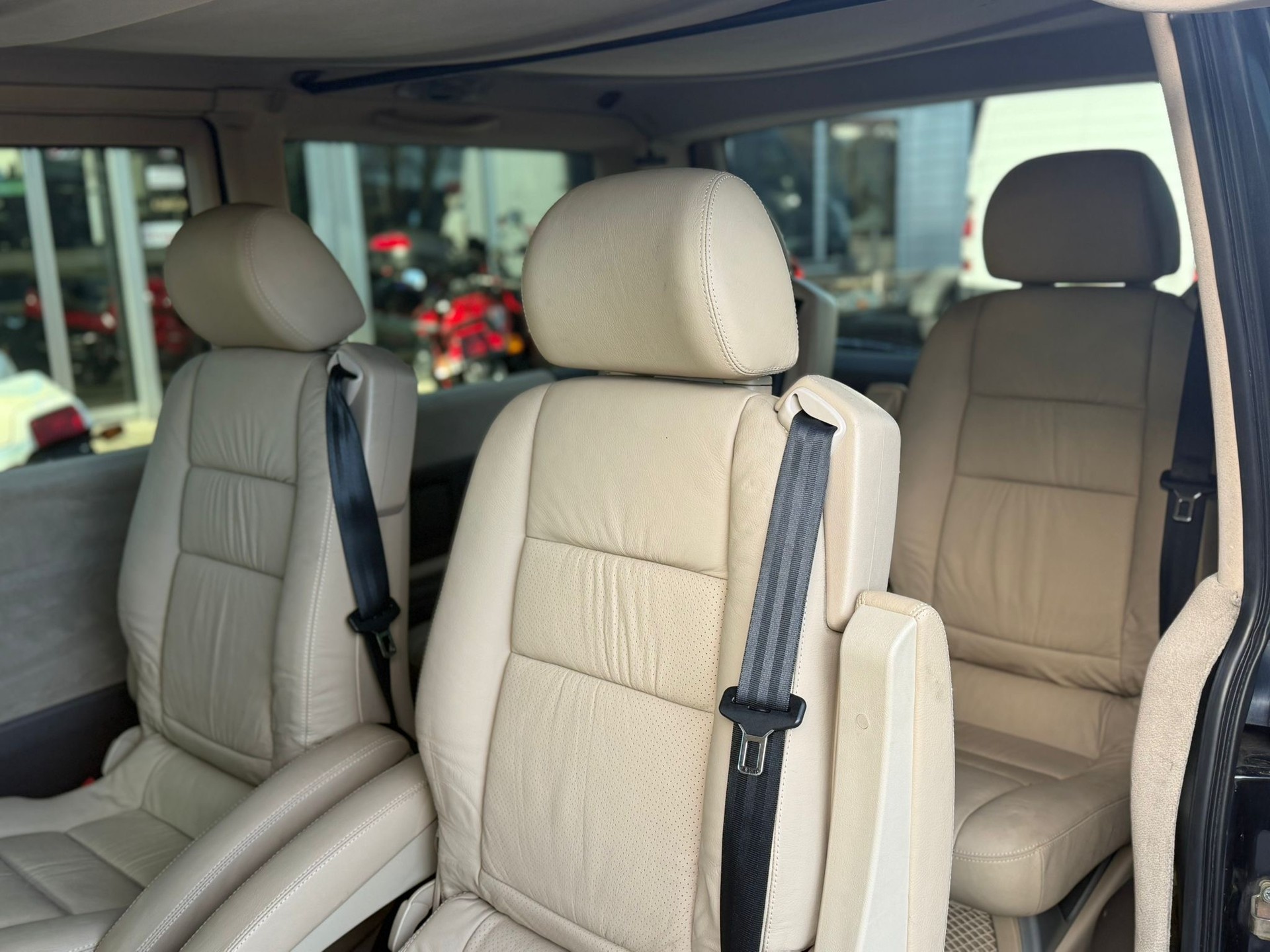 MERCEDES-BENZ V 220 CDI Ambiente-image-13