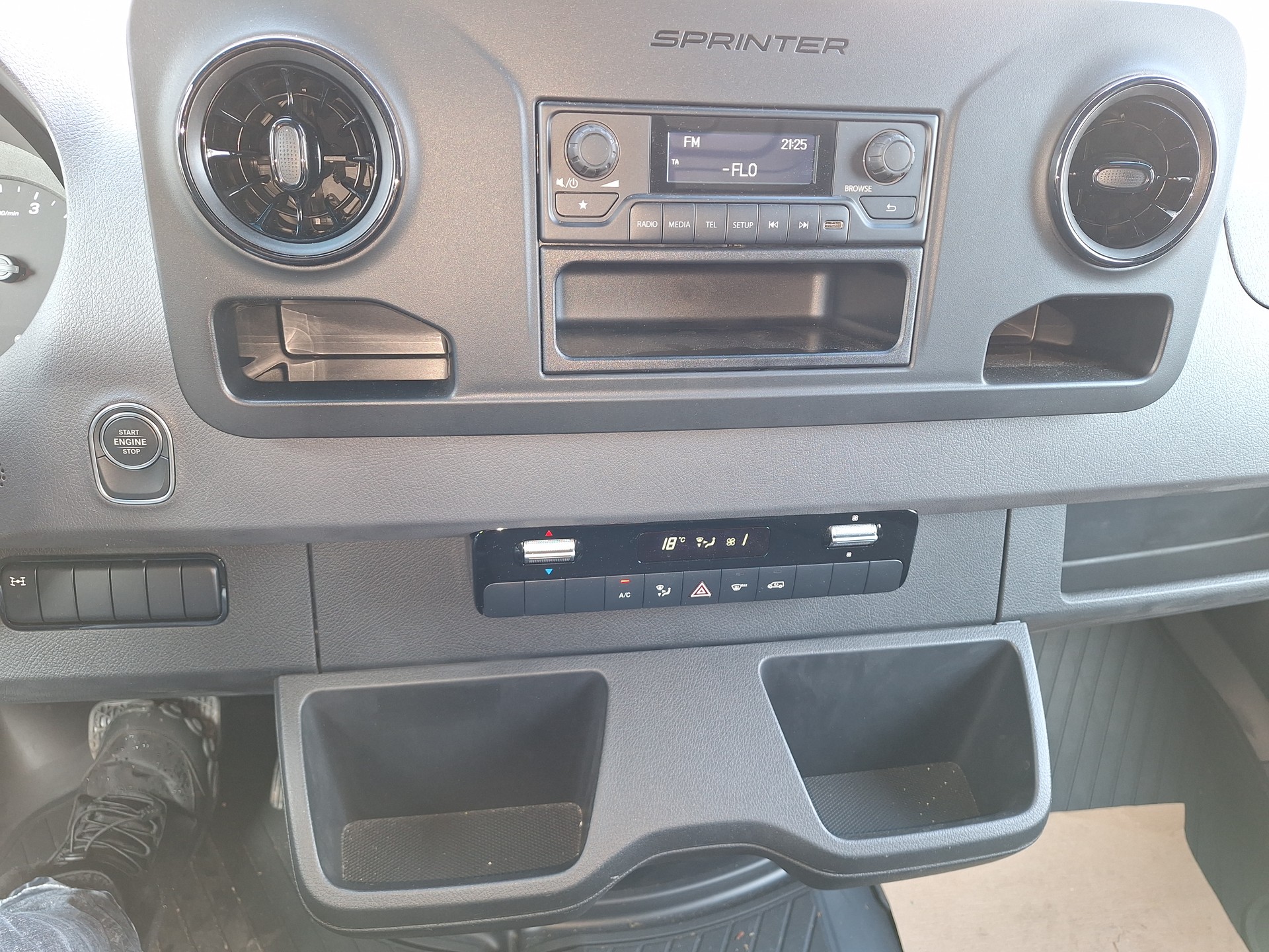 MERCEDES-BENZ 516 CDI 4x4 XL-image-12