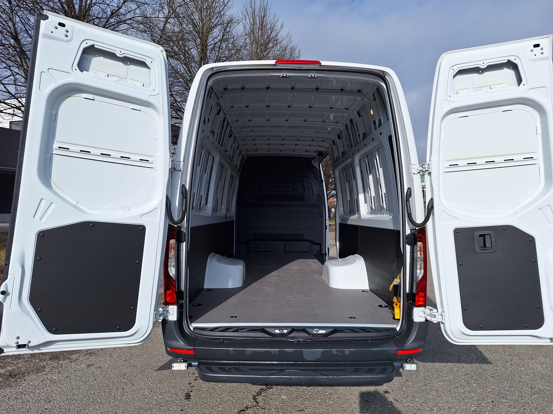 MERCEDES-BENZ 516 CDI 4x4 XL-image-7