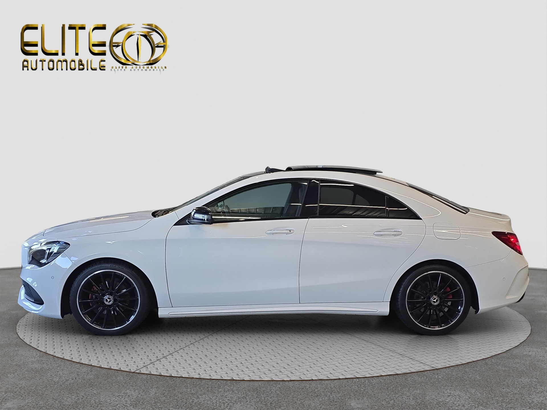 MERCEDES-BENZ CLA 200 AMG Line 7G-DCT-image-4