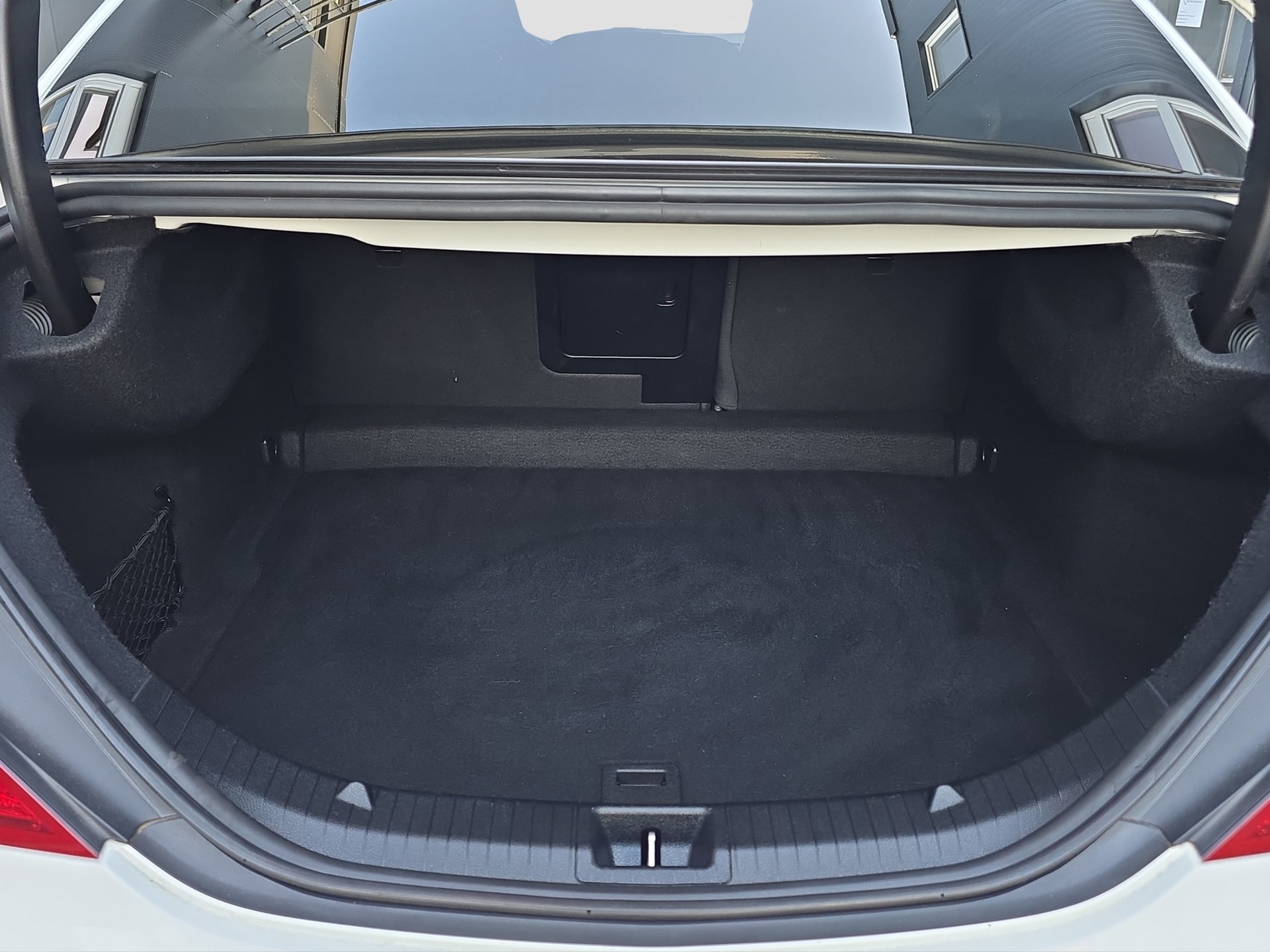 MERCEDES-BENZ CLA 200 AMG Line 7G-DCT-image-8