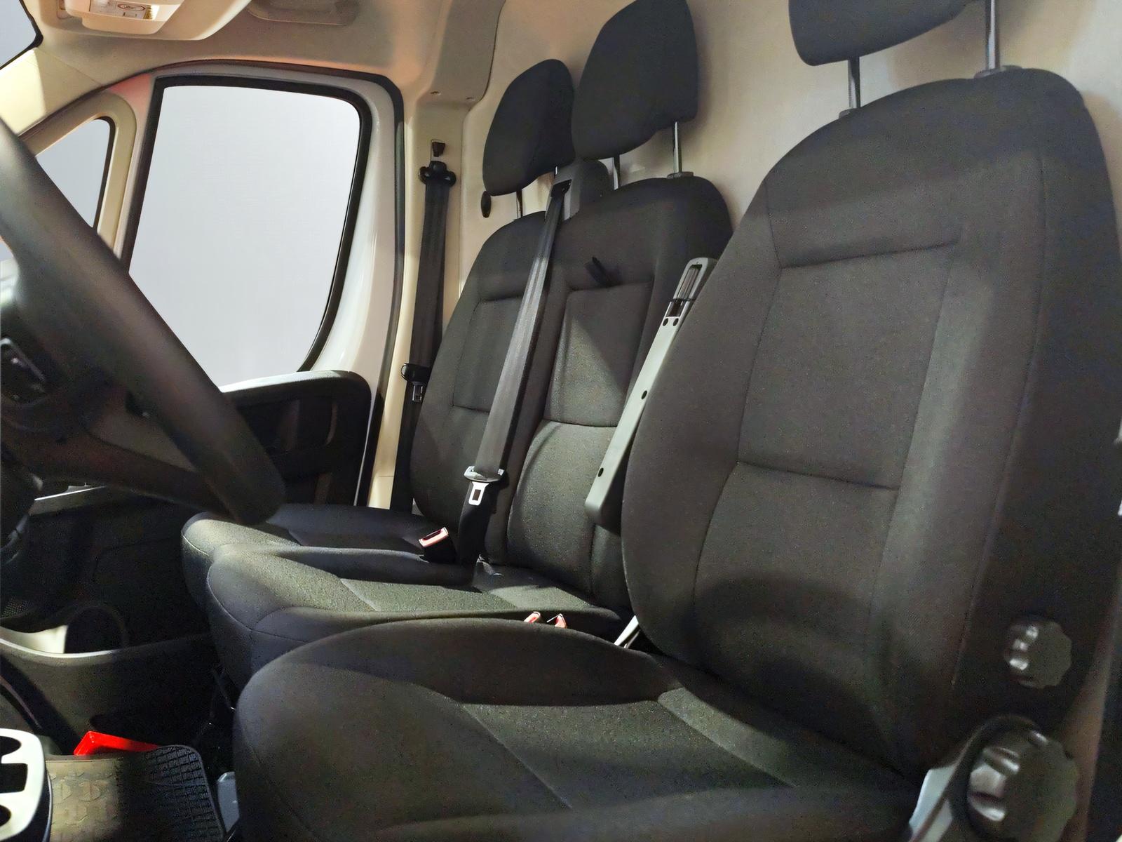 TOYOTA PROACE MAX Van 3.5 L2H2 2.2 D Active-image-7