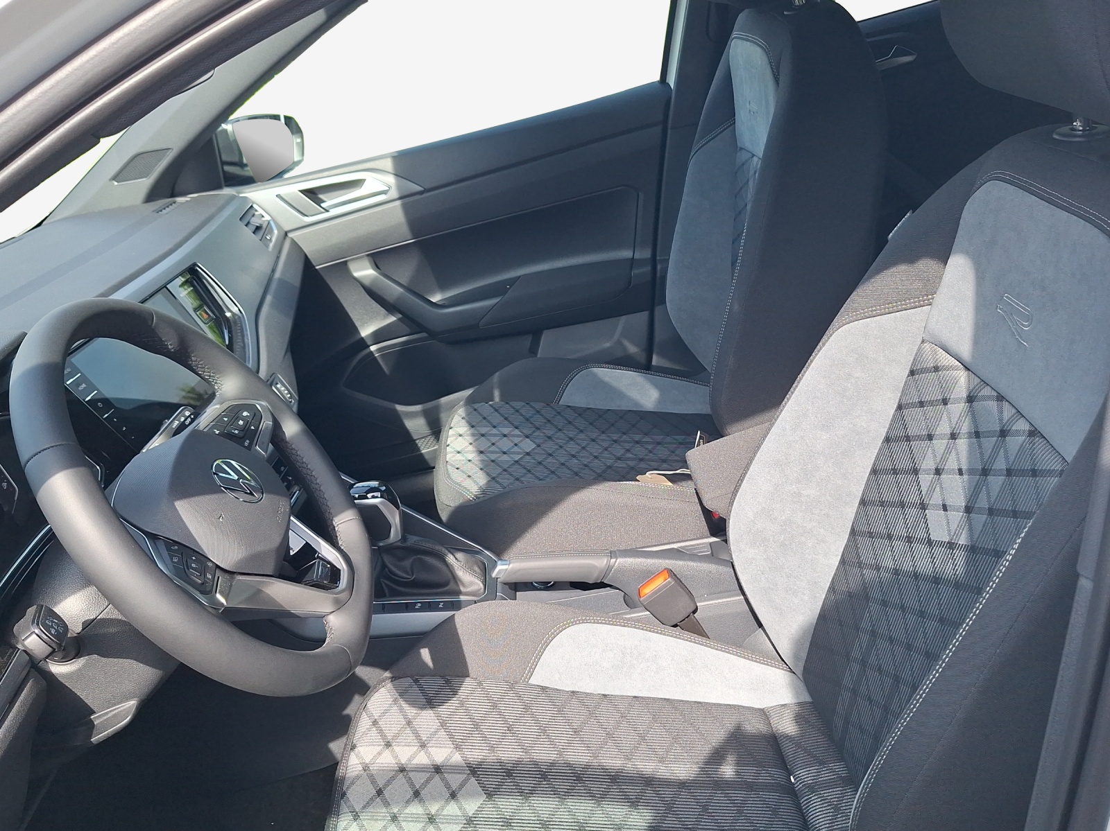 VW Polo 1.0 TSI R-Line DSG-image-7