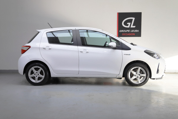 TOYOTA Yaris 1.5 Comfort e-CVT-image-6