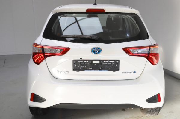 TOYOTA Yaris 1.5 Comfort e-CVT-image-5