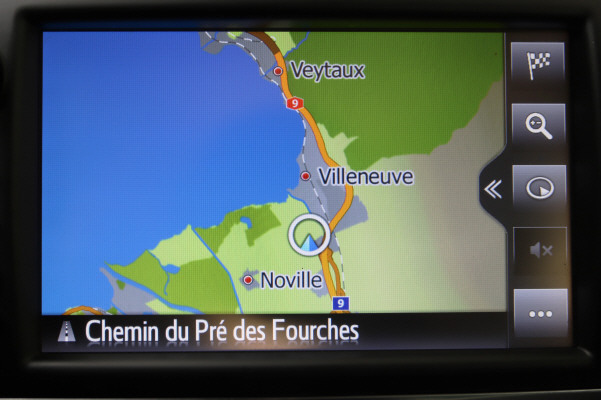TOYOTA Yaris 1.5 Comfort e-CVT-image-14