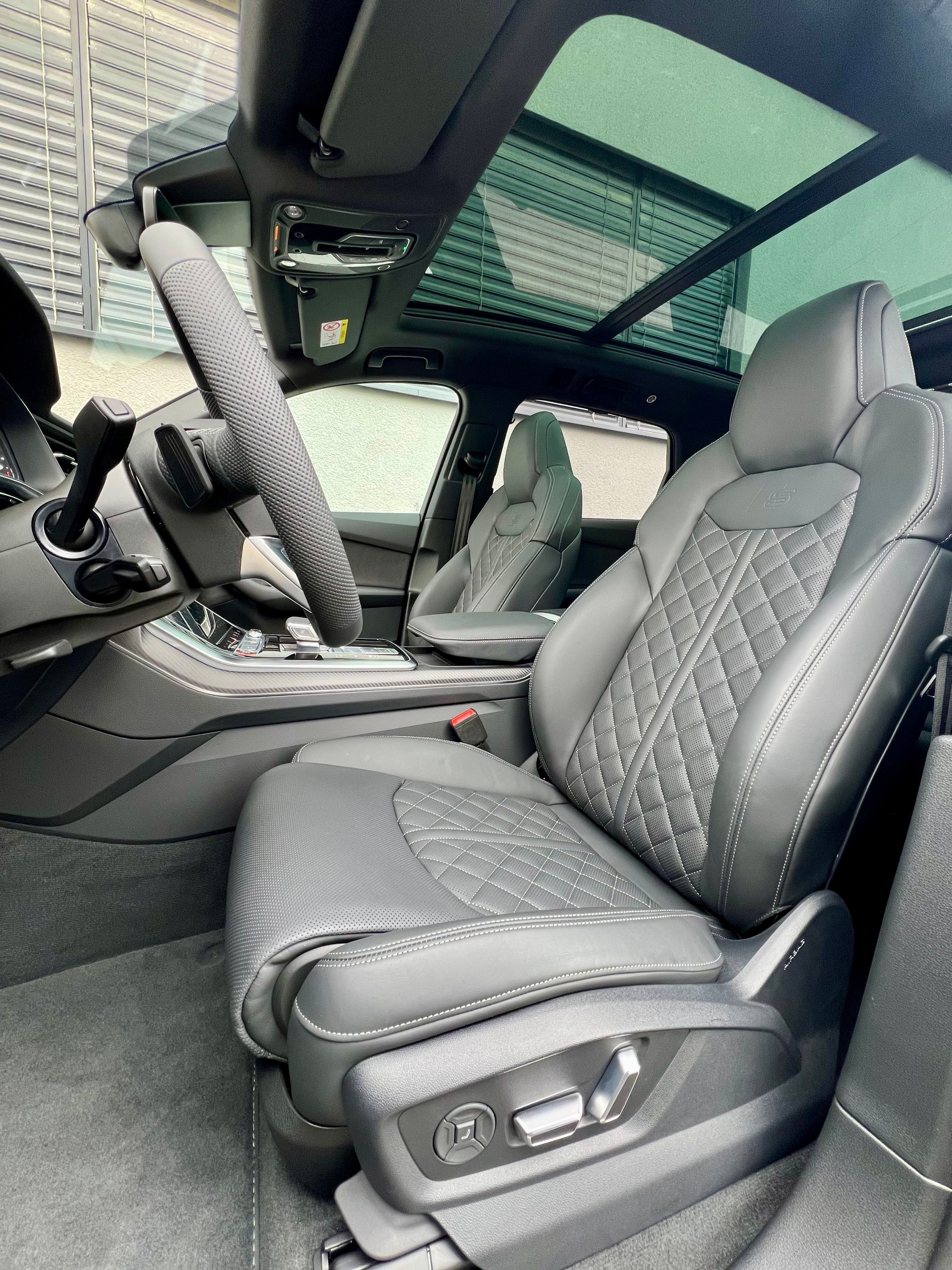 AUDI SQ7 TFSI quattro tiptronic-image-10