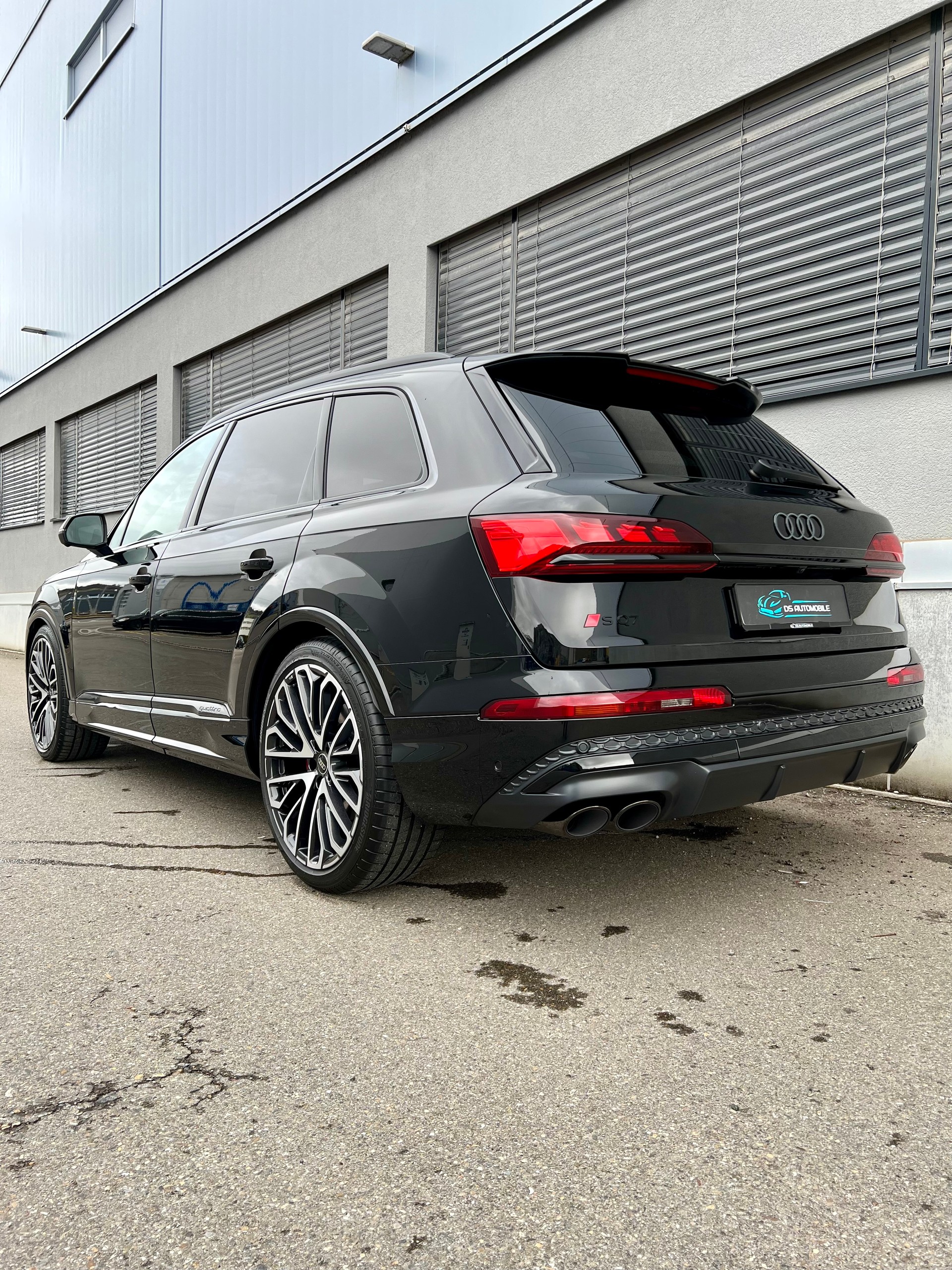 AUDI SQ7 TFSI quattro tiptronic-image-2