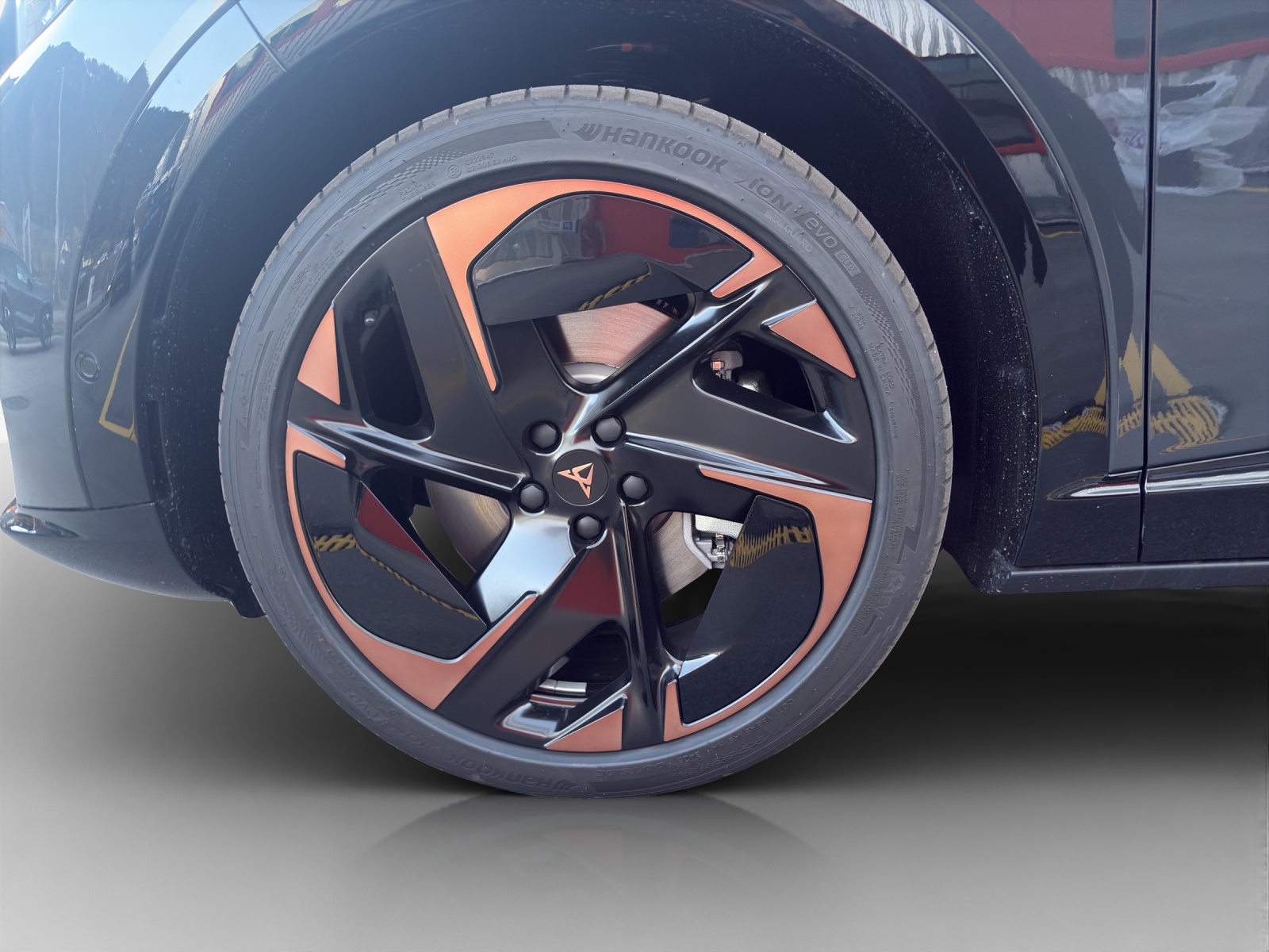 CUPRA Tavascan Type 9 77 kWh Adrenaline-image-15