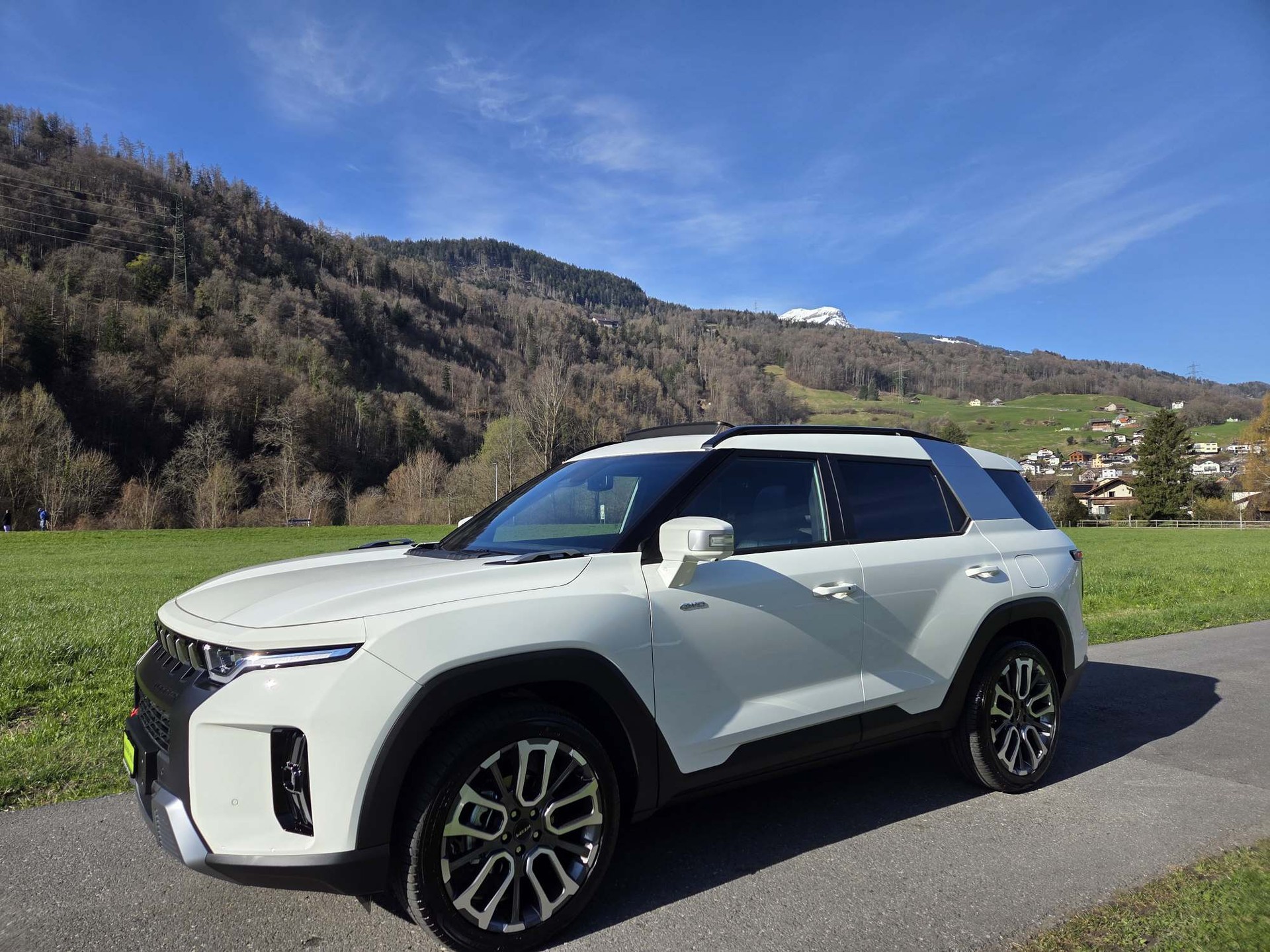 KGM-SsangYong Torres 1.5 T-Gdi Titanium Panorama 4WD-image-3