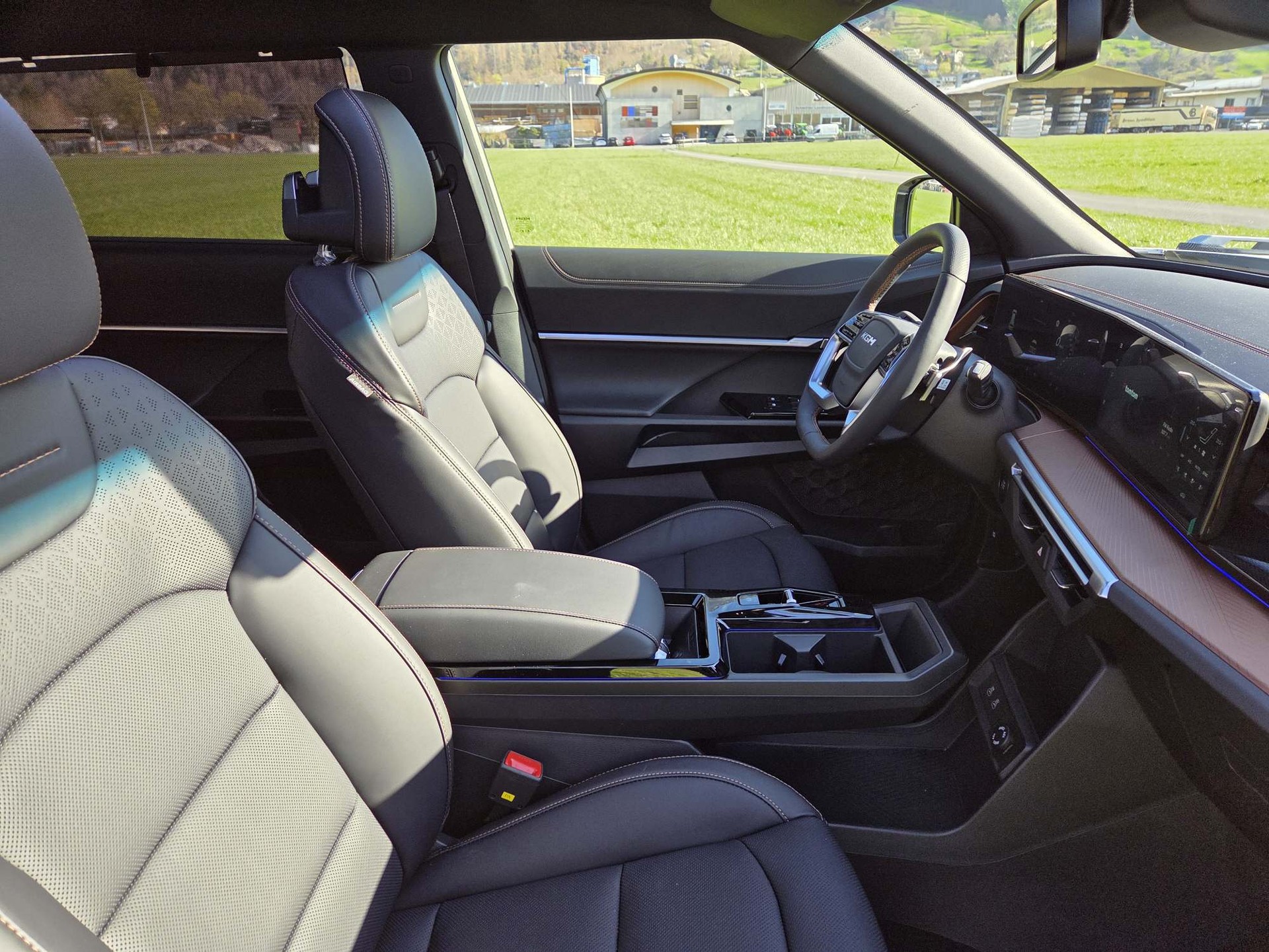 KGM-SsangYong Torres 1.5 T-Gdi Titanium Panorama 4WD-image-12