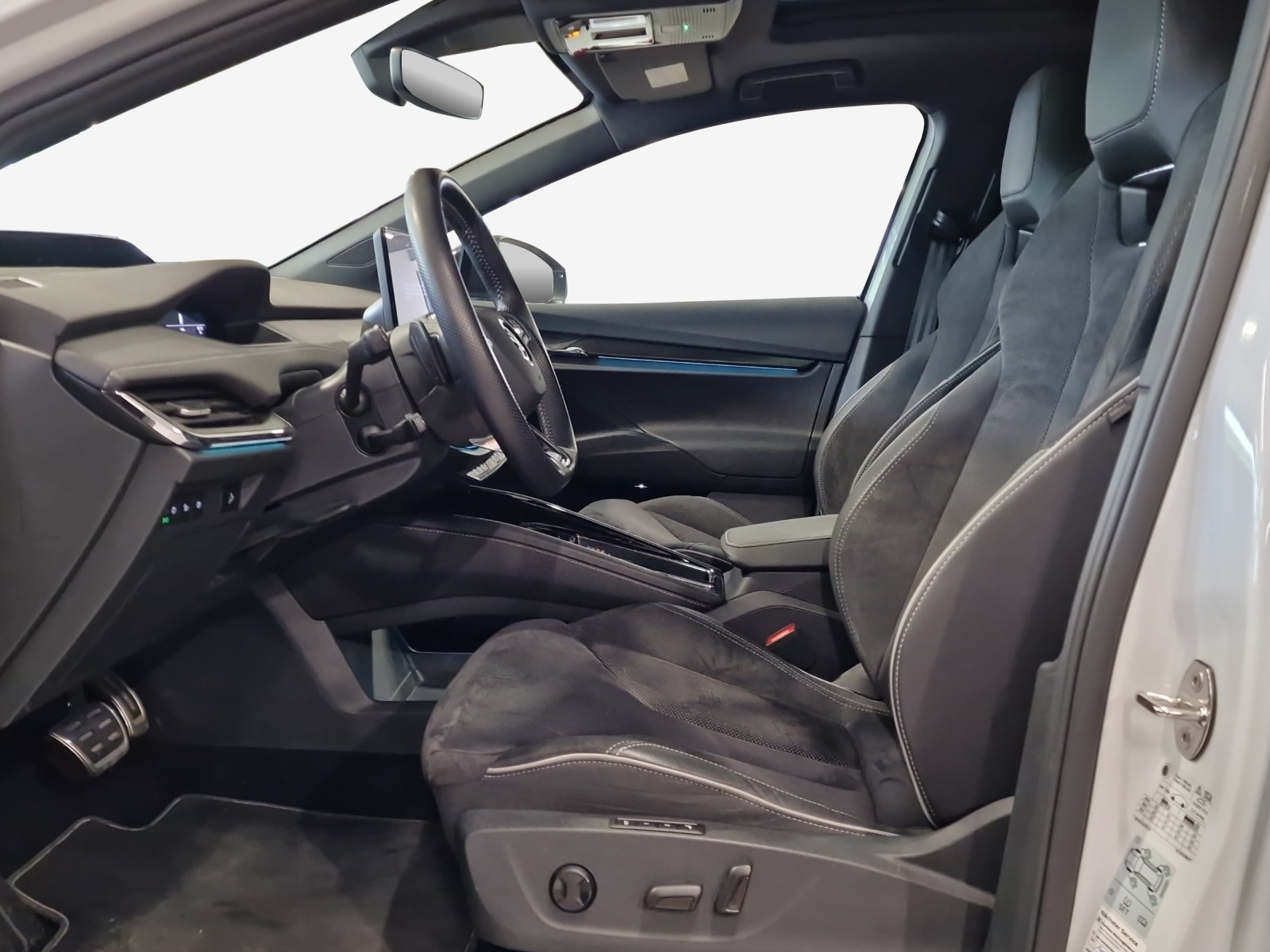 SKODA Enyaq iV 80 SportLine Ultra-image-7