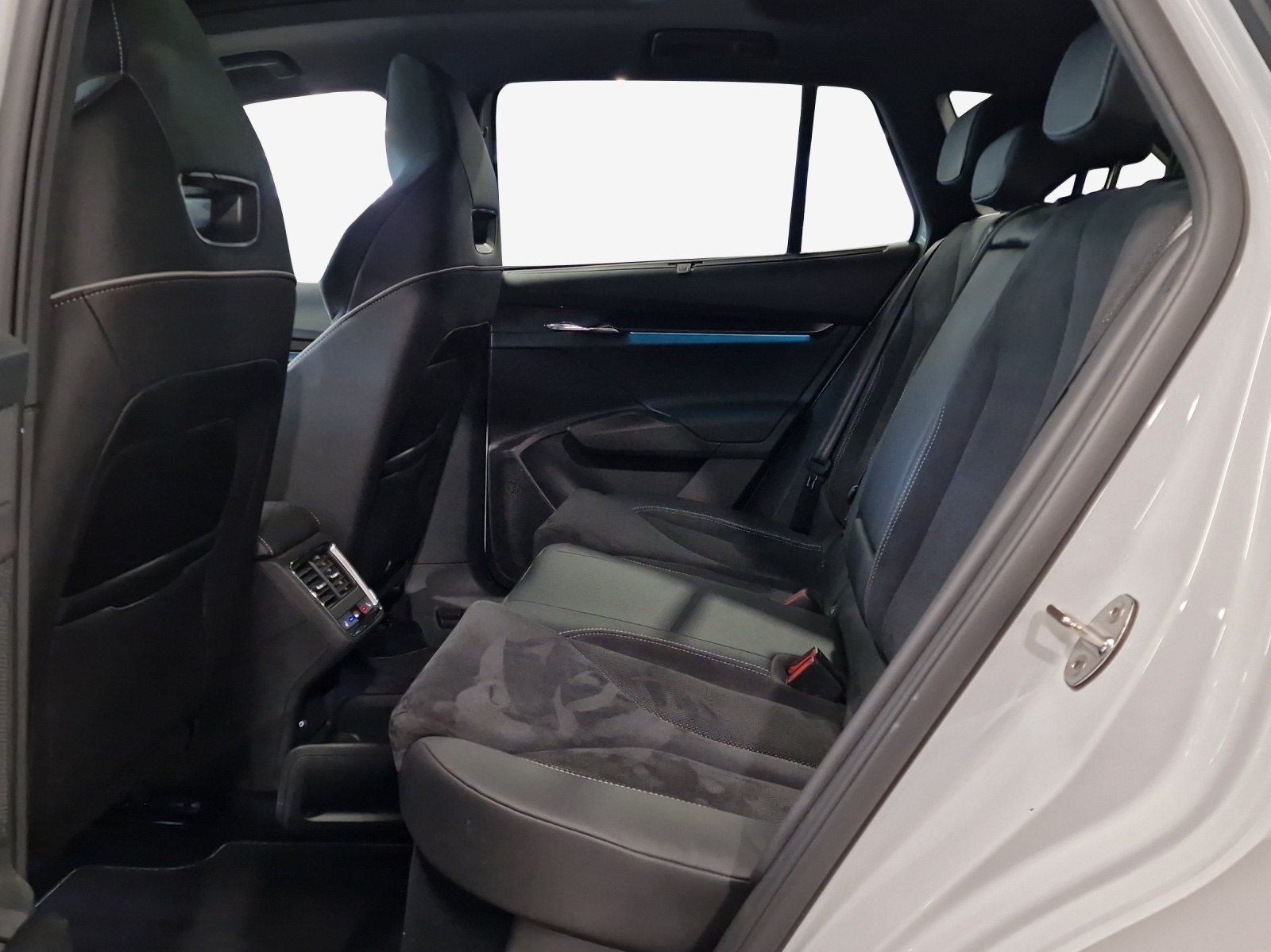 SKODA Enyaq iV 80 SportLine Ultra-image-11