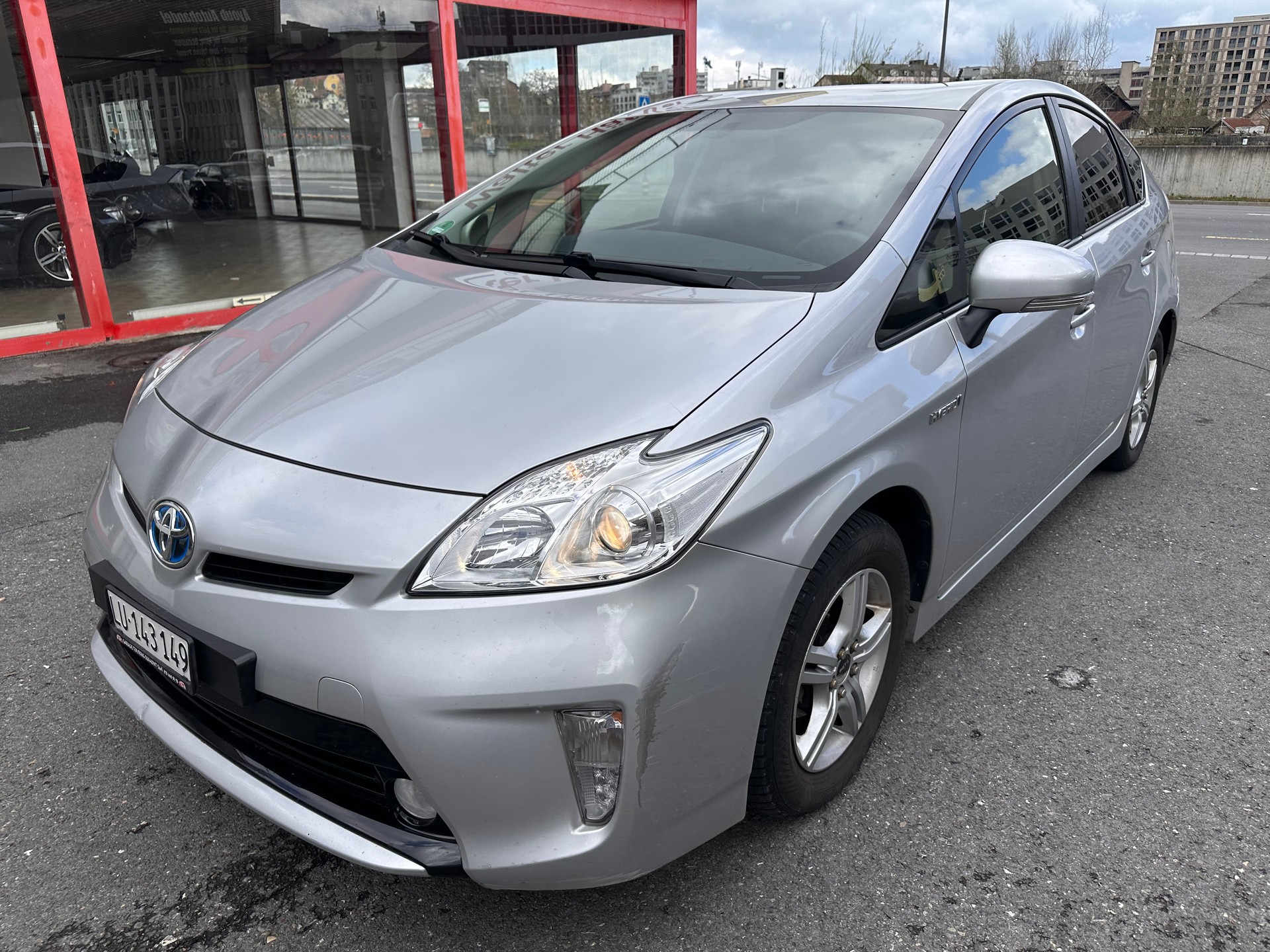 TOYOTA Prius 1.8 16V HSD Luna-image-1